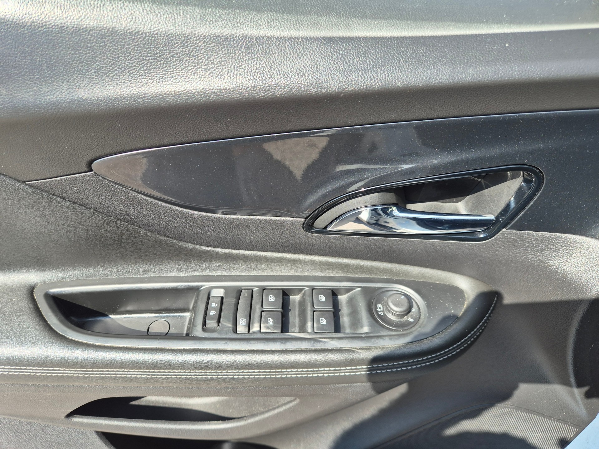 OPEL Mokka X 1.4i 16V Turbo Design Edition 4WD-image-8