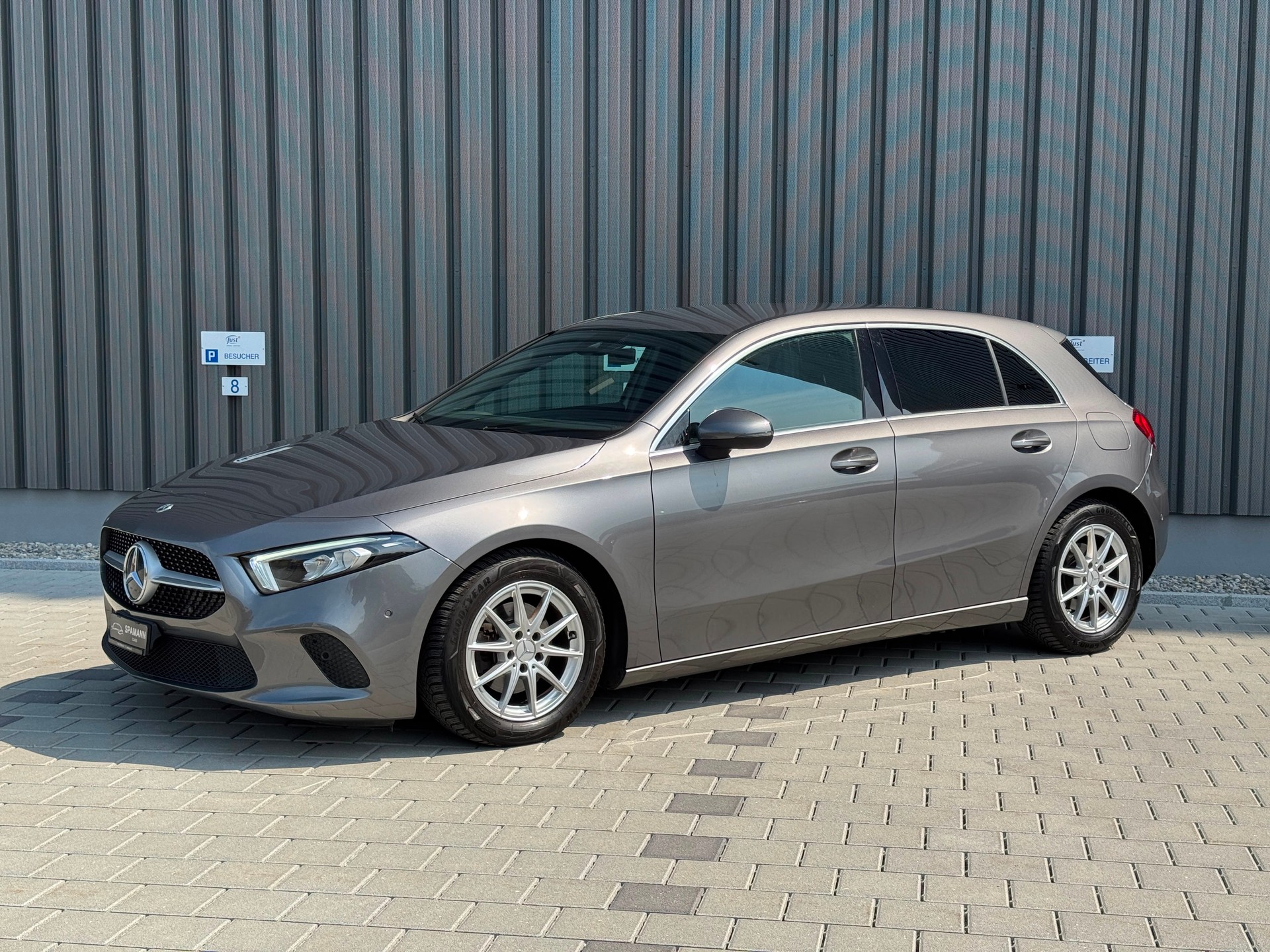 MERCEDES-BENZ A 180 d Progressive-image-2