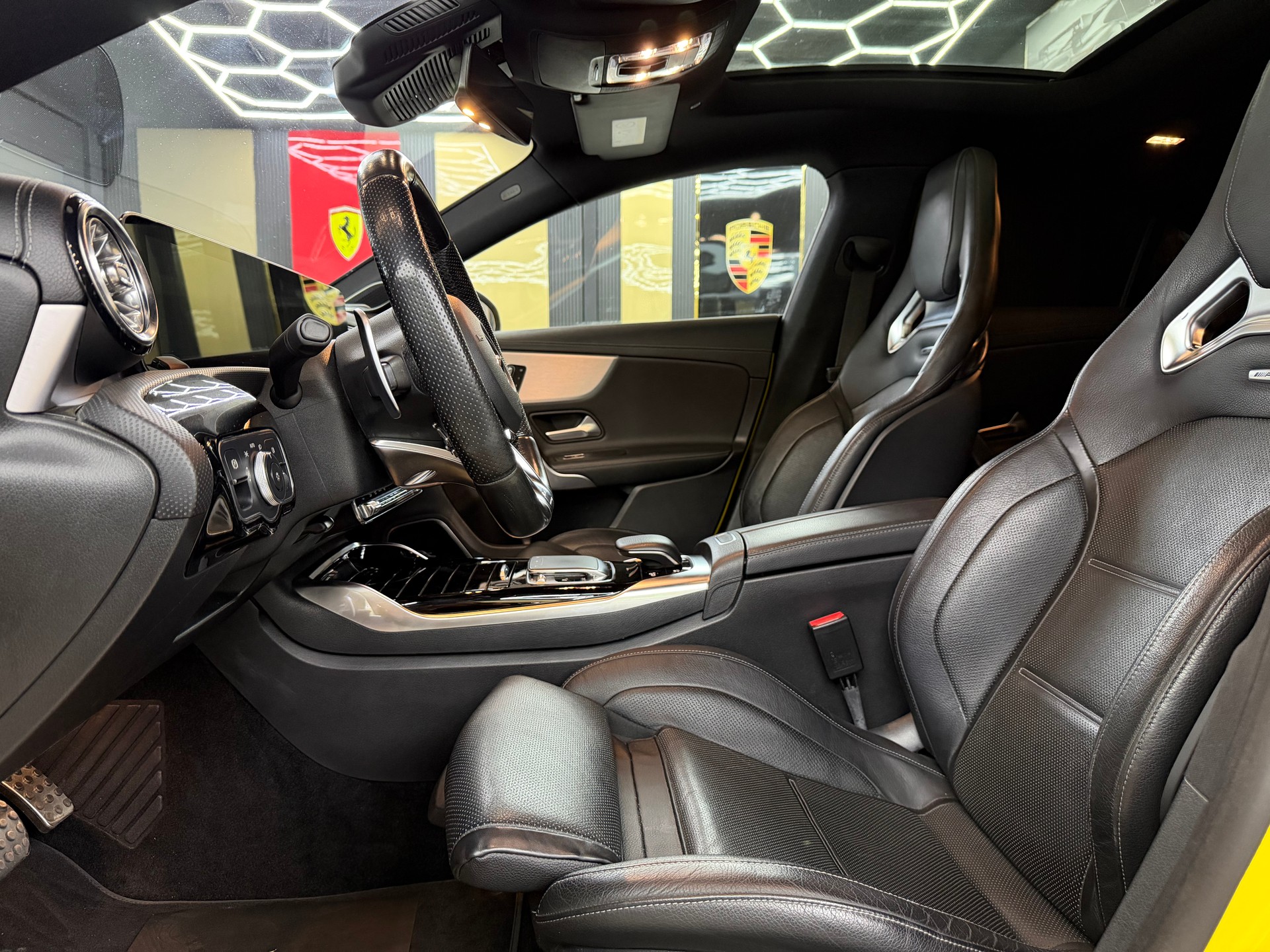 MERCEDES-BENZ CLA 45 S AMG 4Matic+ 8G-DCT-image-9