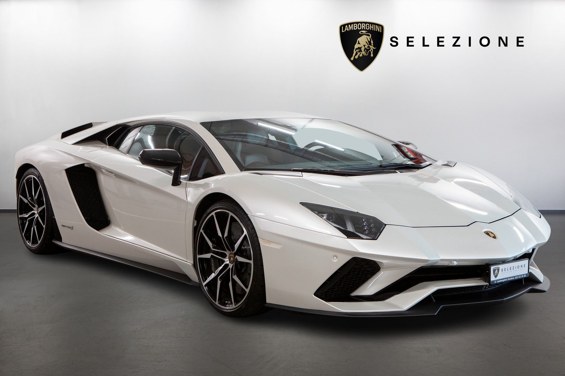 LAMBORGHINI Aventador S LP740-4 Coupé E-Gear-image-0