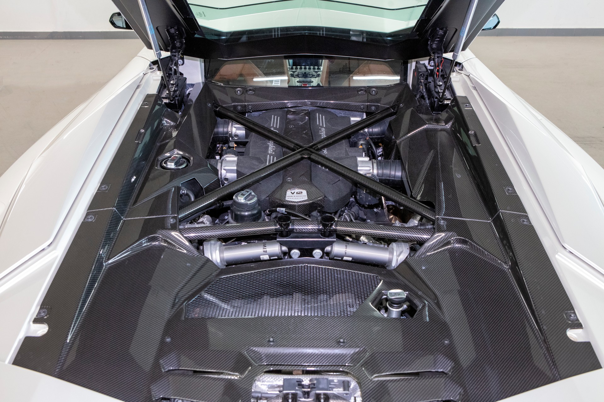 LAMBORGHINI Aventador S LP740-4 Coupé E-Gear-image-7