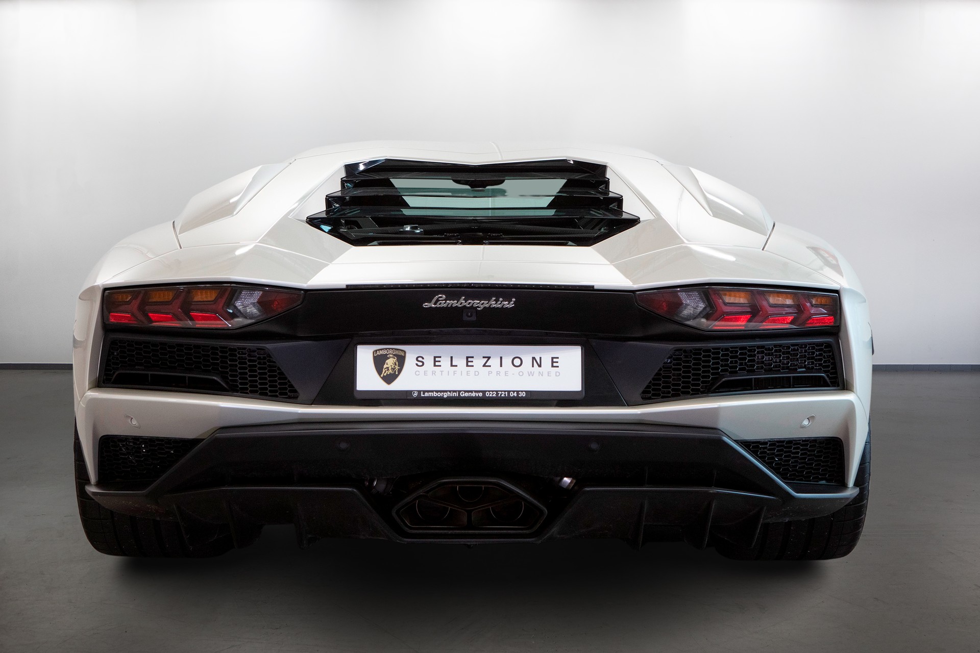 LAMBORGHINI Aventador S LP740-4 Coupé E-Gear-image-3