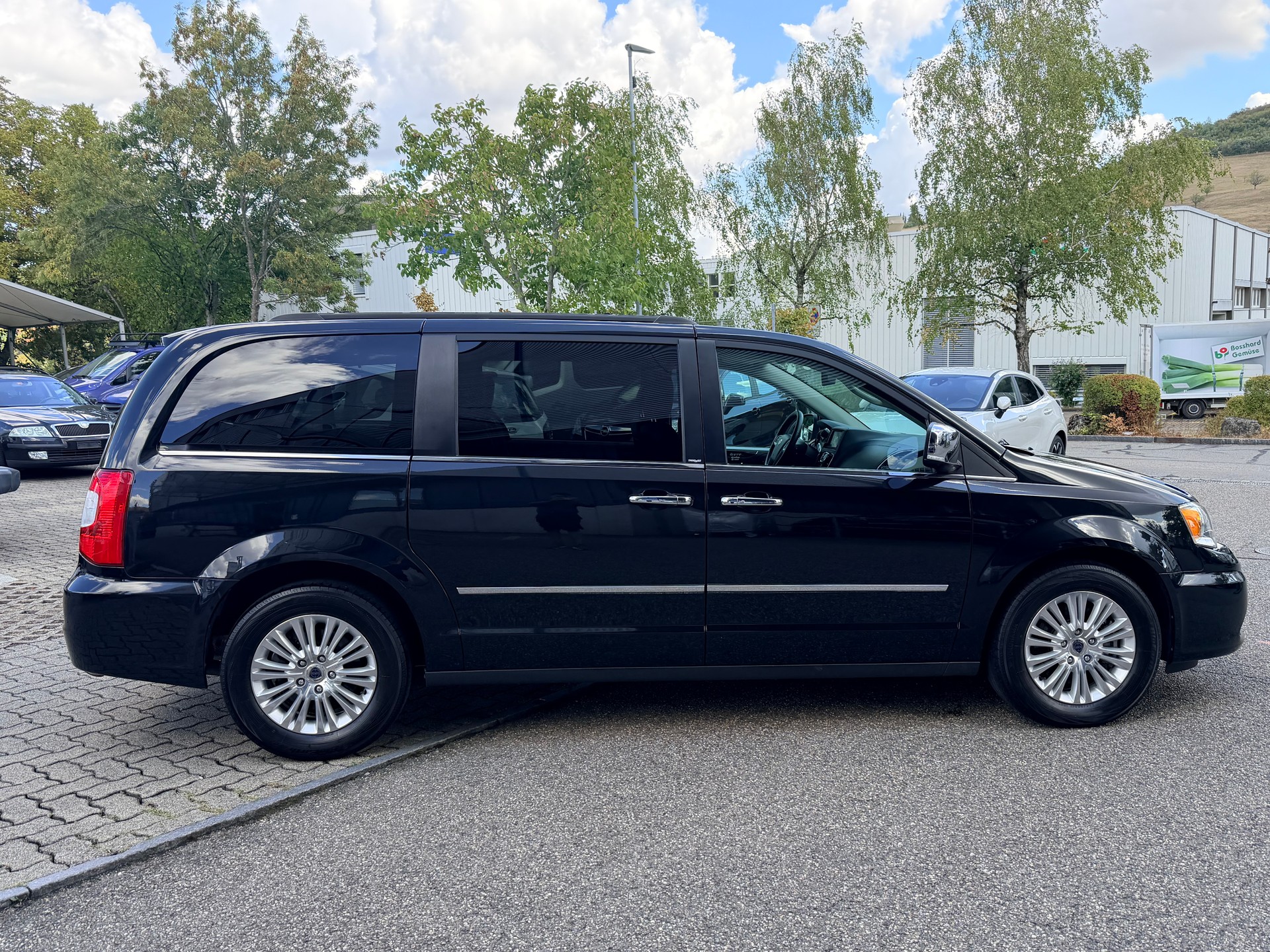 LANCIA Voyager 2.8D Platinum Automatic-image-1
