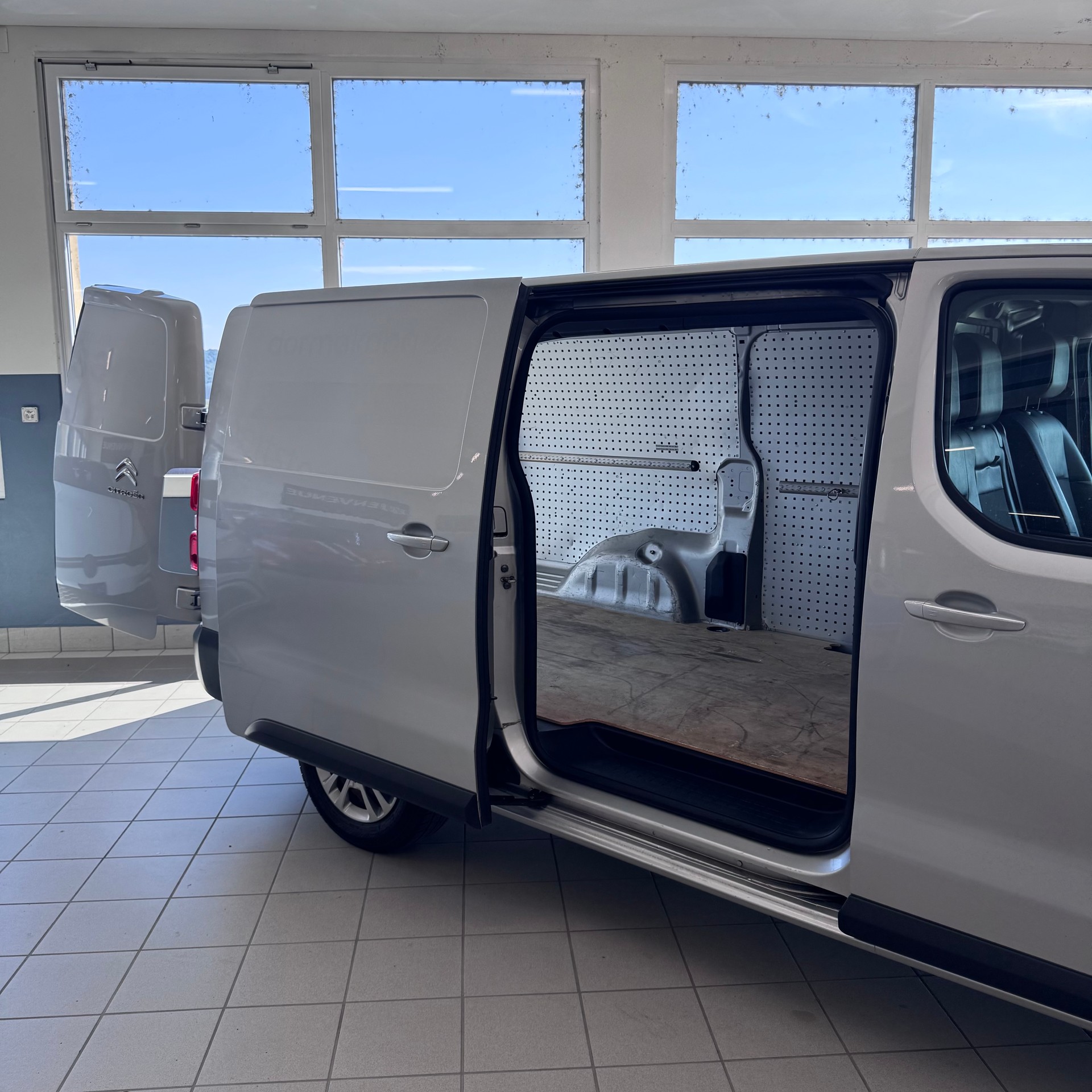 CITROEN Jumpy 2.0 BlueHDi 180 S&S XL Komfort EAT6-image-11