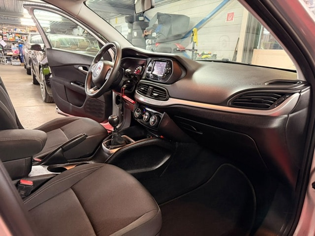 FIAT Tipo 1.4TJet Station Wagon Pop Star-image-12