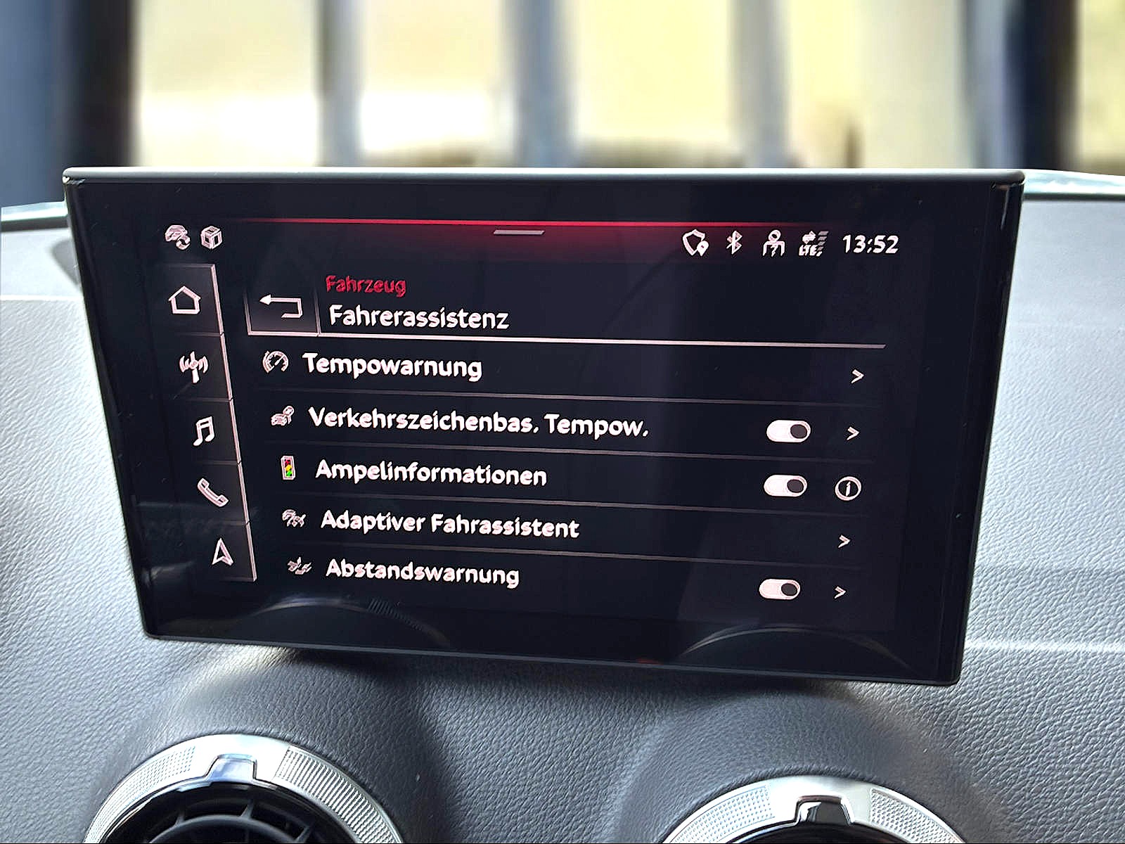 AUDI SQ2 TFSI quattro S-tronic Pfeilgrau Perleffekt-image-15