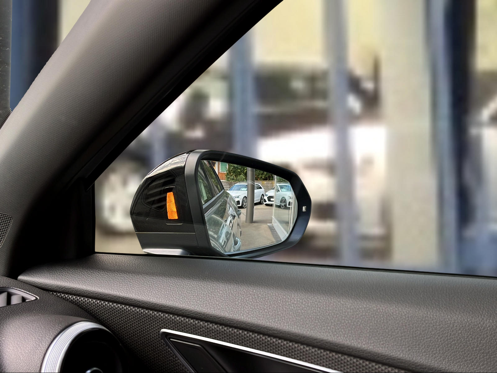 AUDI SQ2 TFSI quattro S-tronic Pfeilgrau Perleffekt-image-17