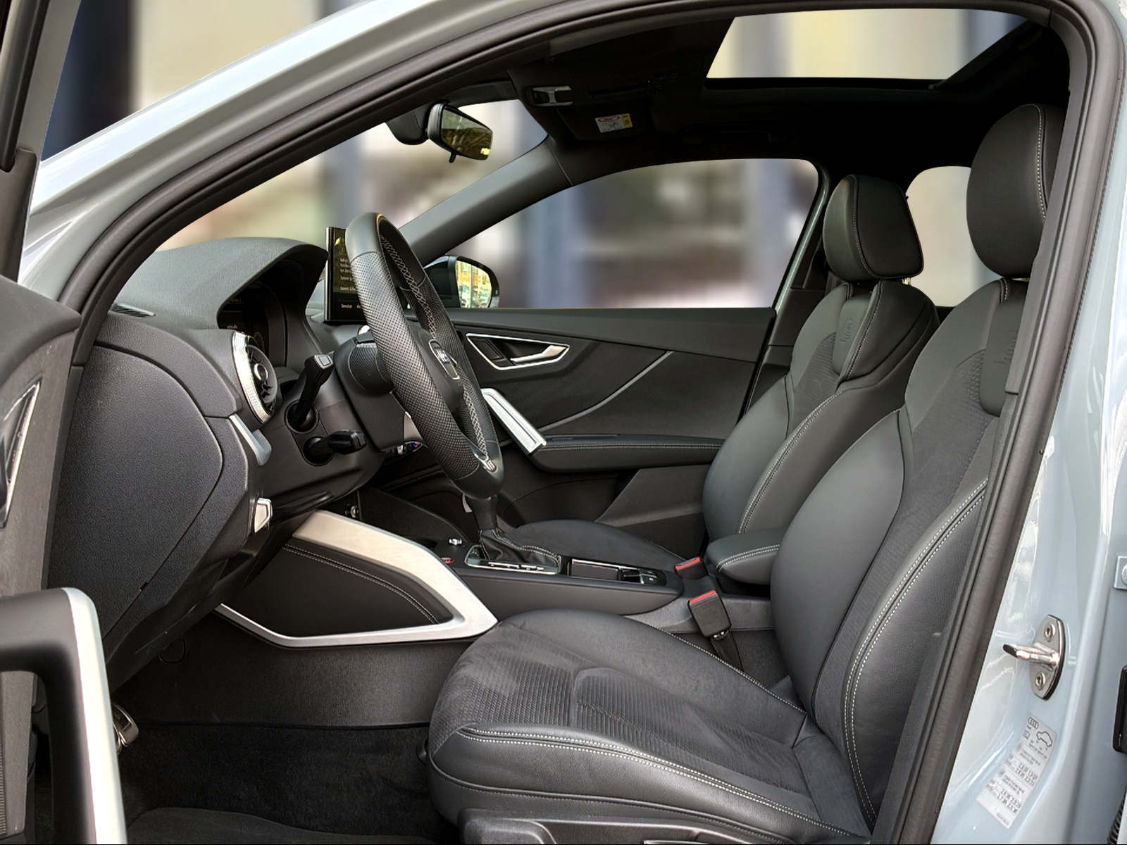 AUDI SQ2 TFSI quattro S-tronic Pfeilgrau Perleffekt-image-8