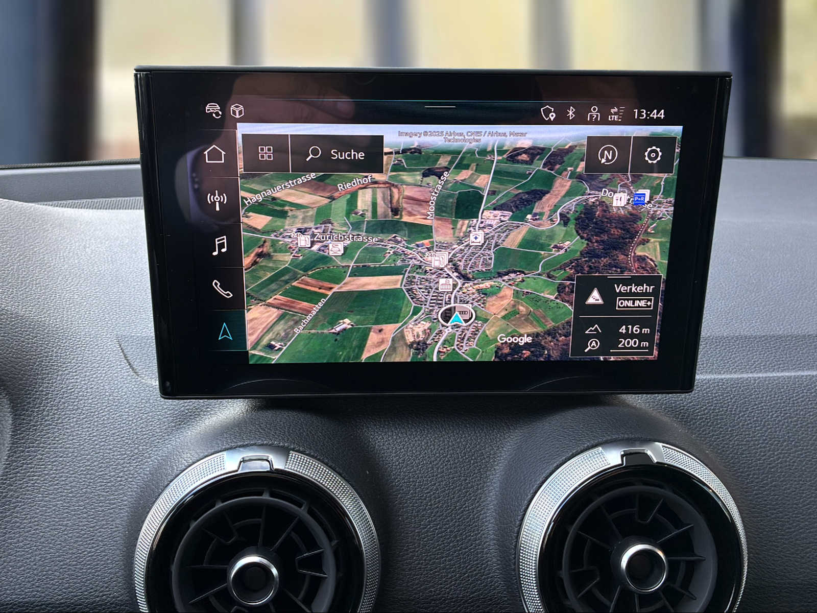 AUDI SQ2 TFSI quattro S-tronic Pfeilgrau Perleffekt-image-12