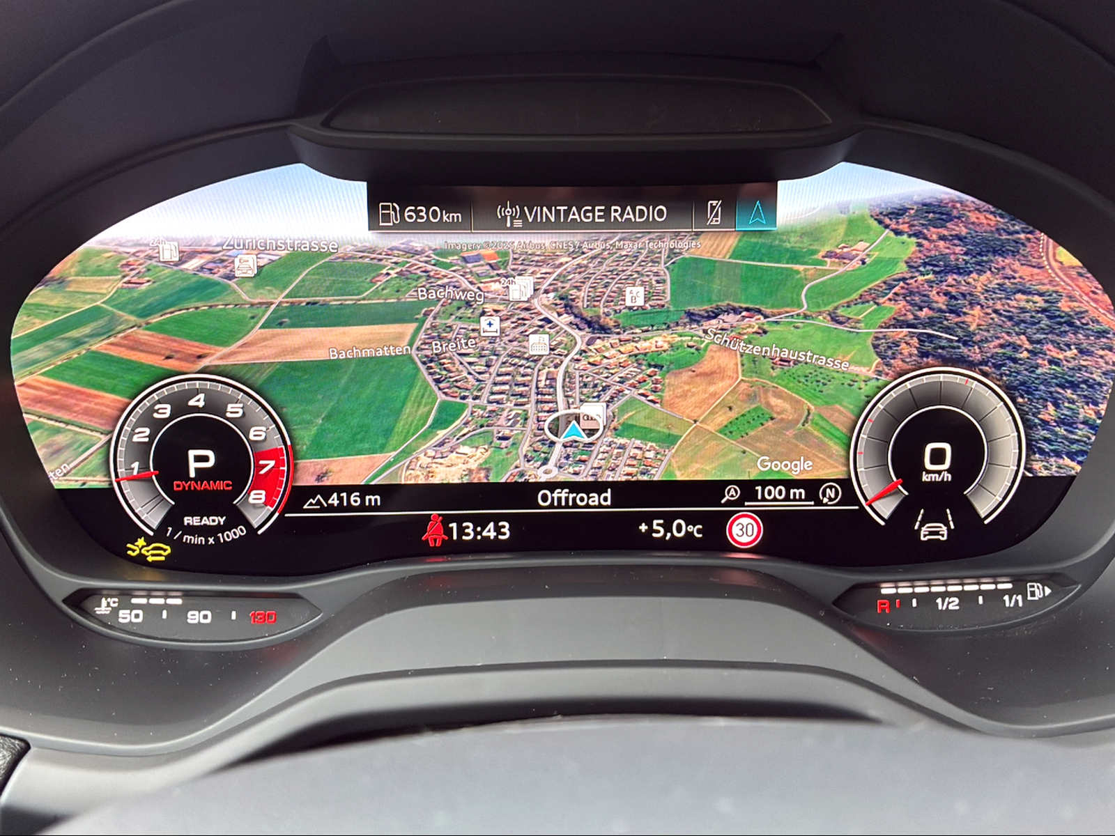 AUDI SQ2 TFSI quattro S-tronic Pfeilgrau Perleffekt-image-11