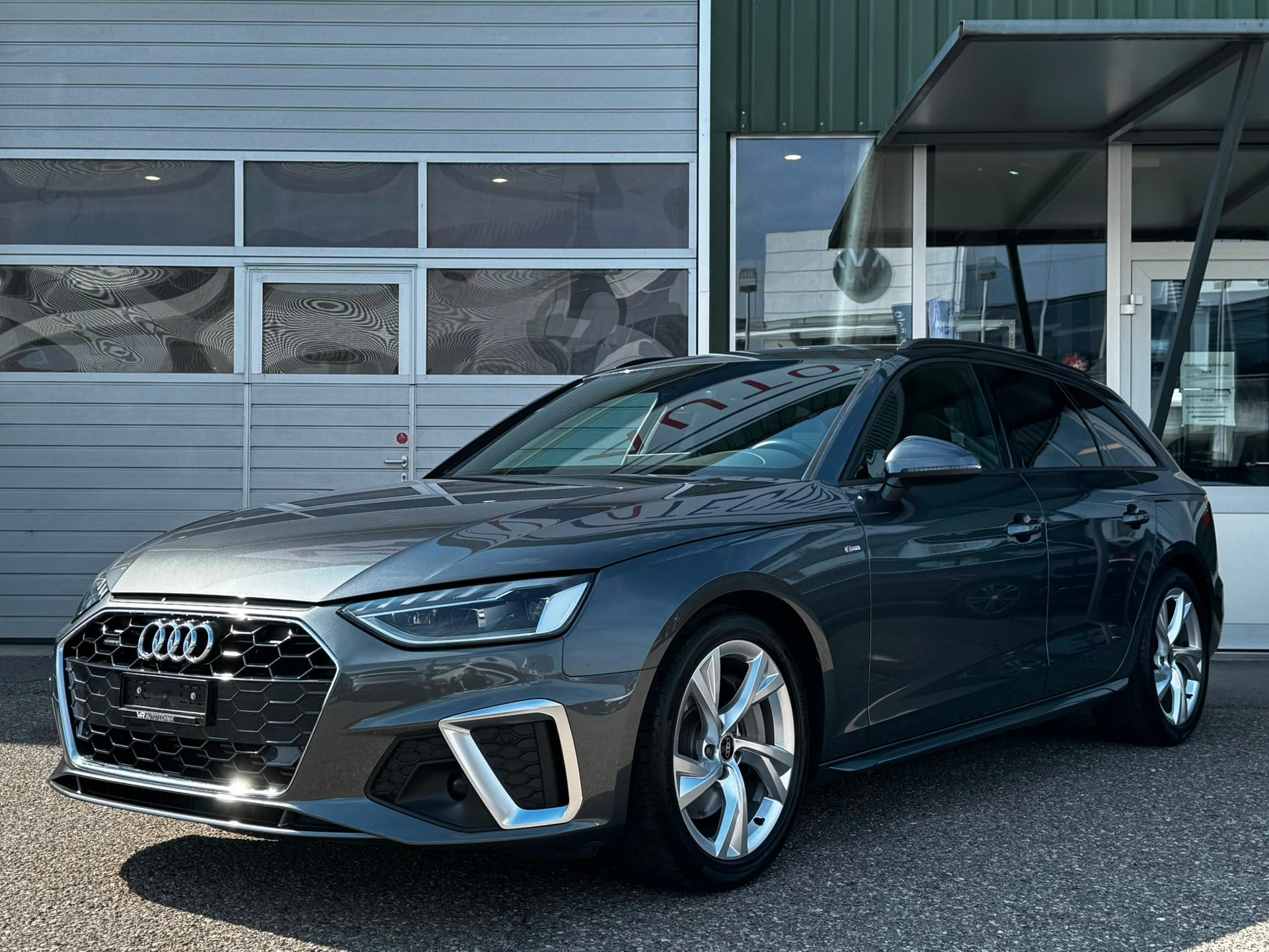 AUDI A4 Avant 45 TFSI S line S-tronic quattro-image-0