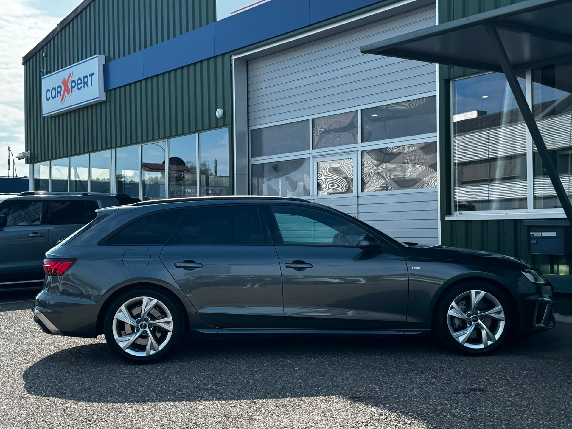 AUDI A4 Avant 45 TFSI S line S-tronic quattro-image-5