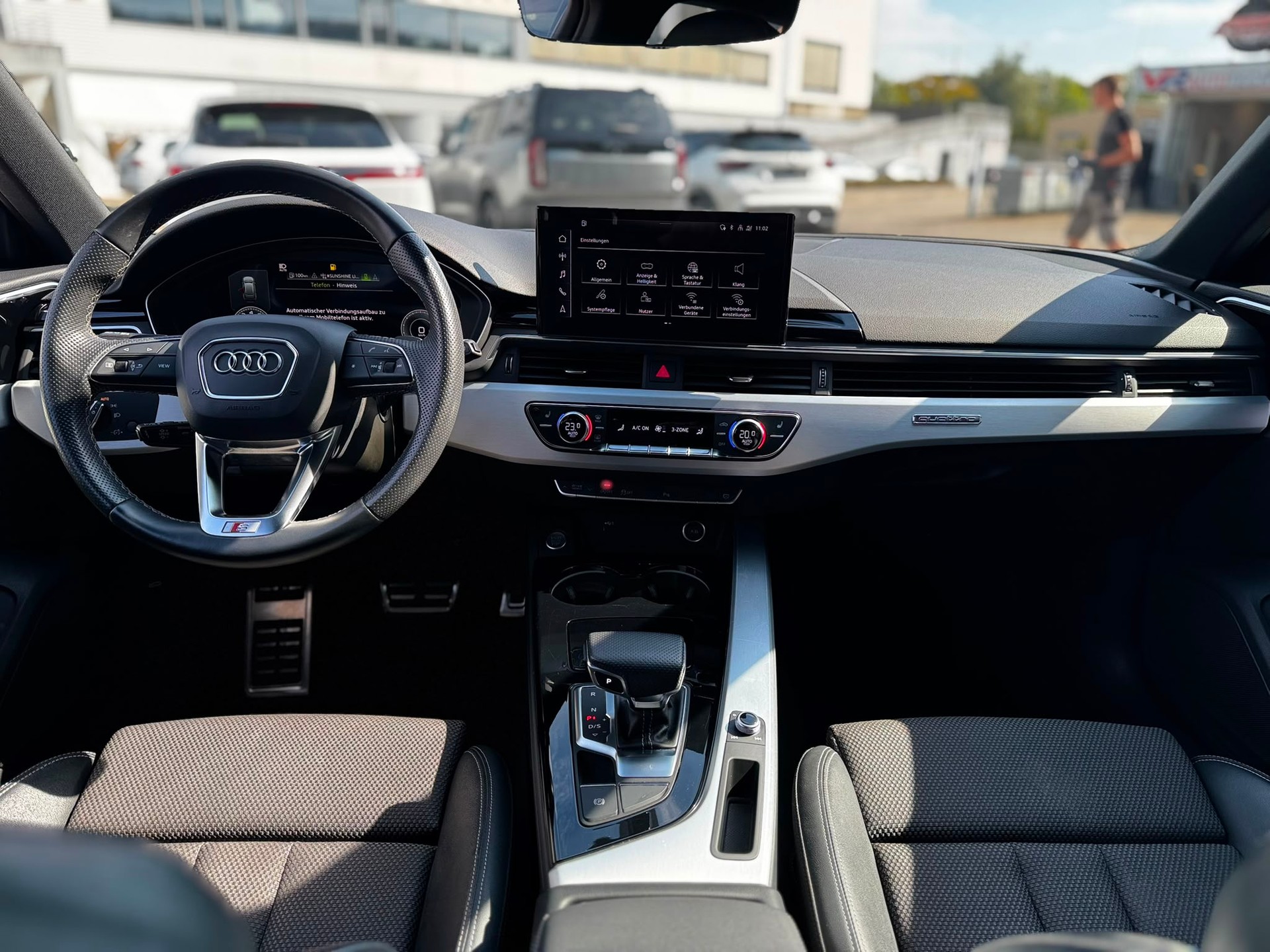 AUDI A4 Avant 45 TFSI S line S-tronic quattro-image-16
