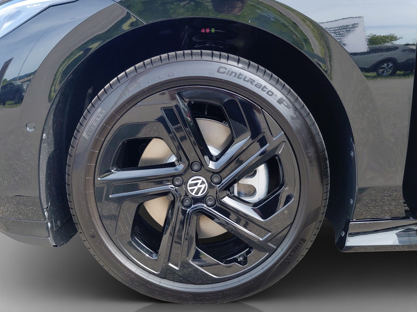 VW ID.7 Tourer GTX 86 kWh GTX 4 Motion-image-13