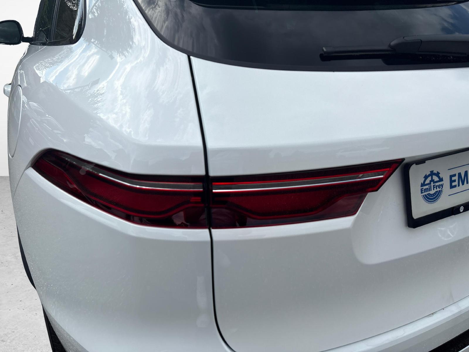 JAGUAR F-Pace 2.0 P400e R-Dynamic HSE AWD-image-19
