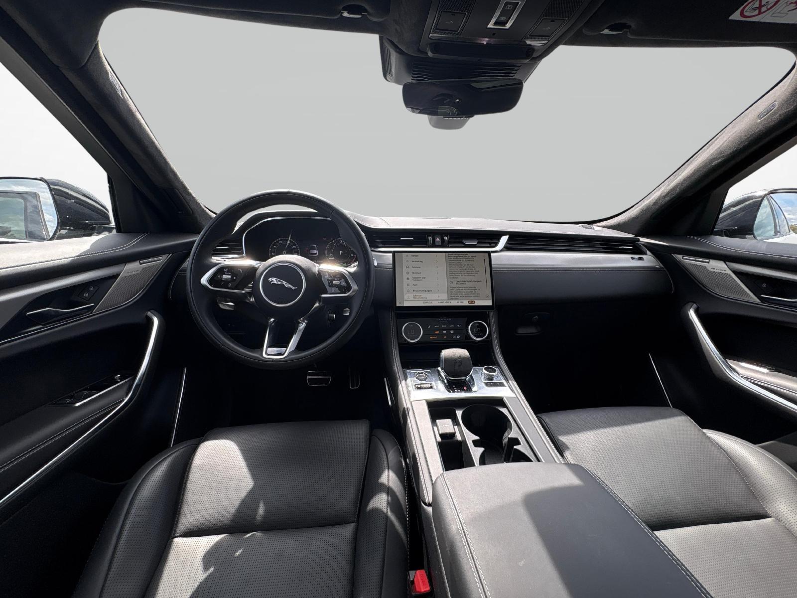 JAGUAR F-Pace 2.0 P400e R-Dynamic HSE AWD-image-18
