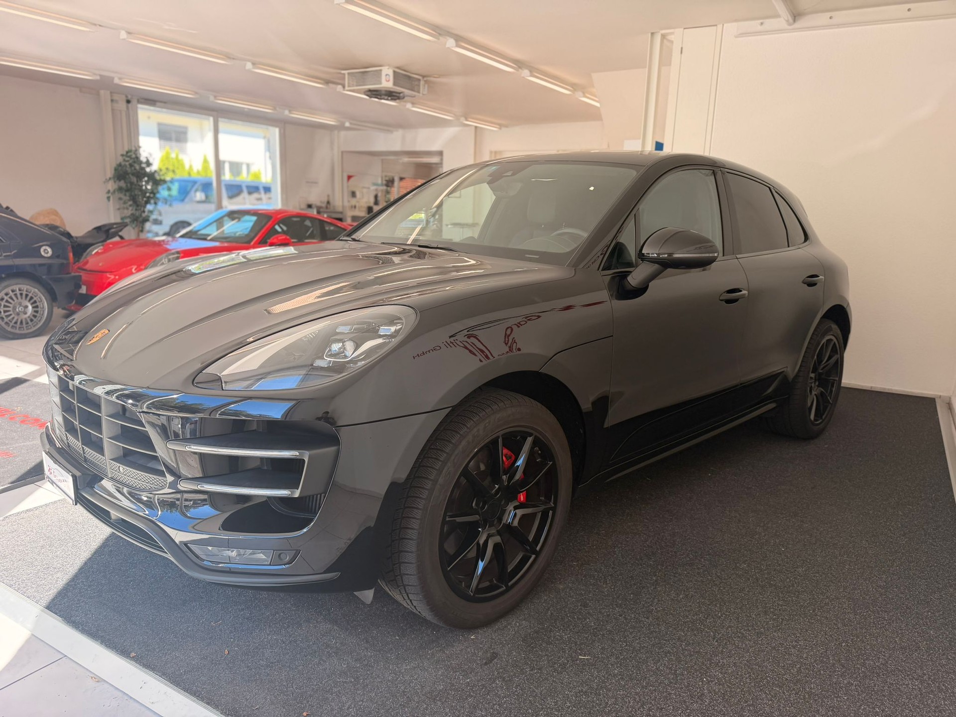 PORSCHE Macan 3.6 V6 Turbo-image-6