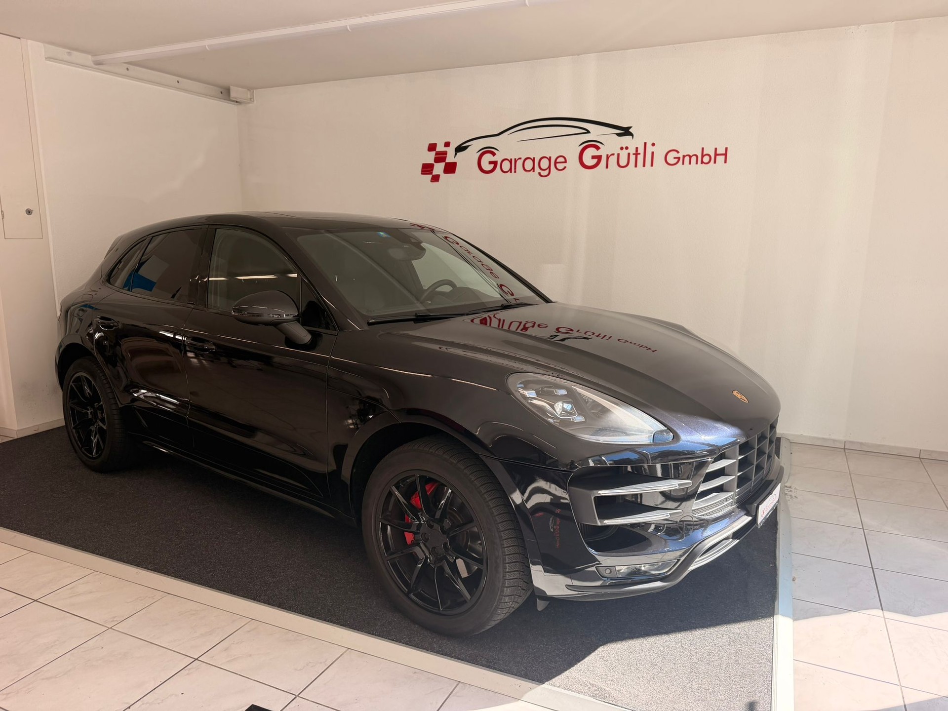 PORSCHE Macan 3.6 V6 Turbo-image-1