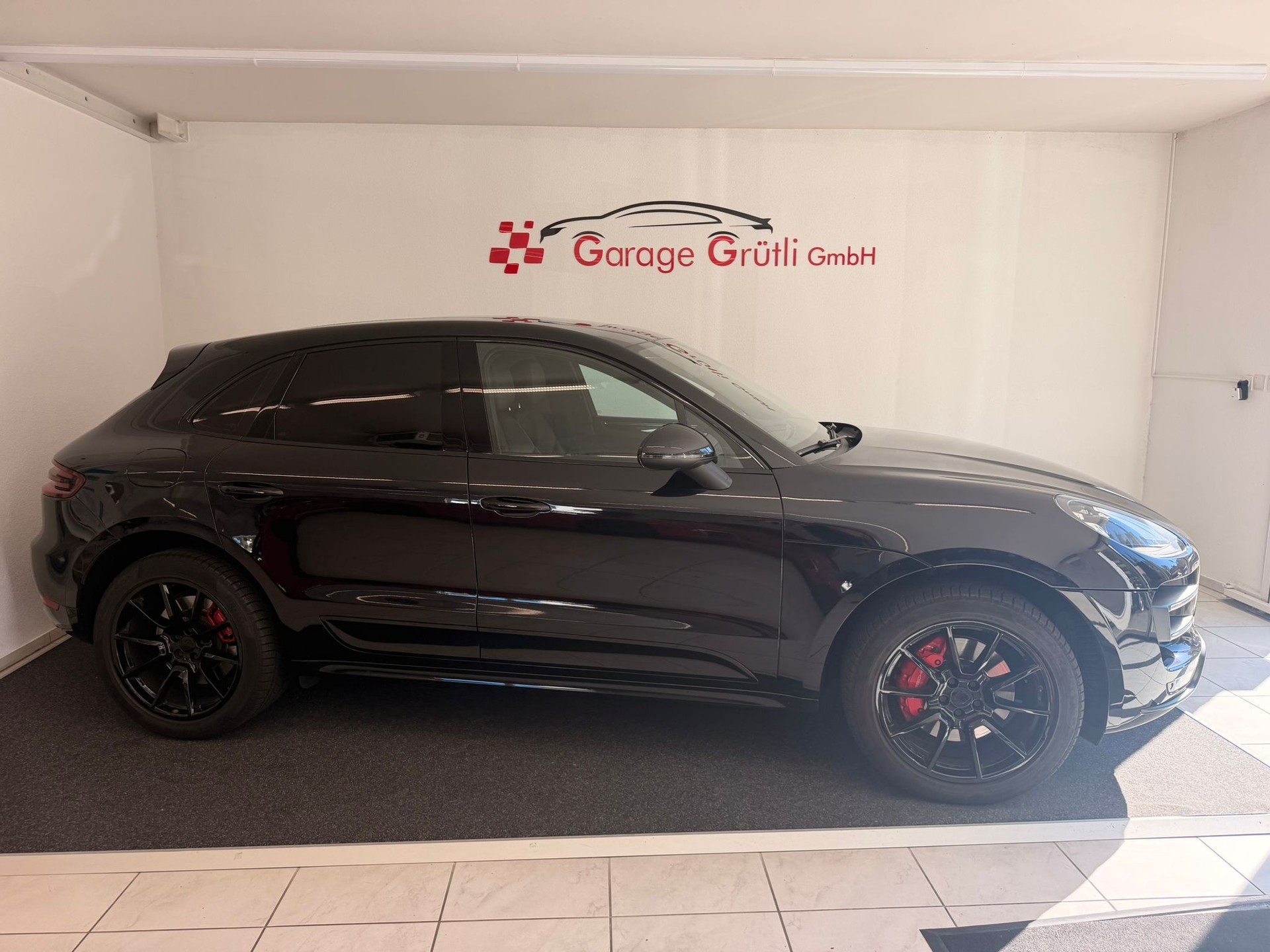 PORSCHE Macan 3.6 V6 Turbo-image-2