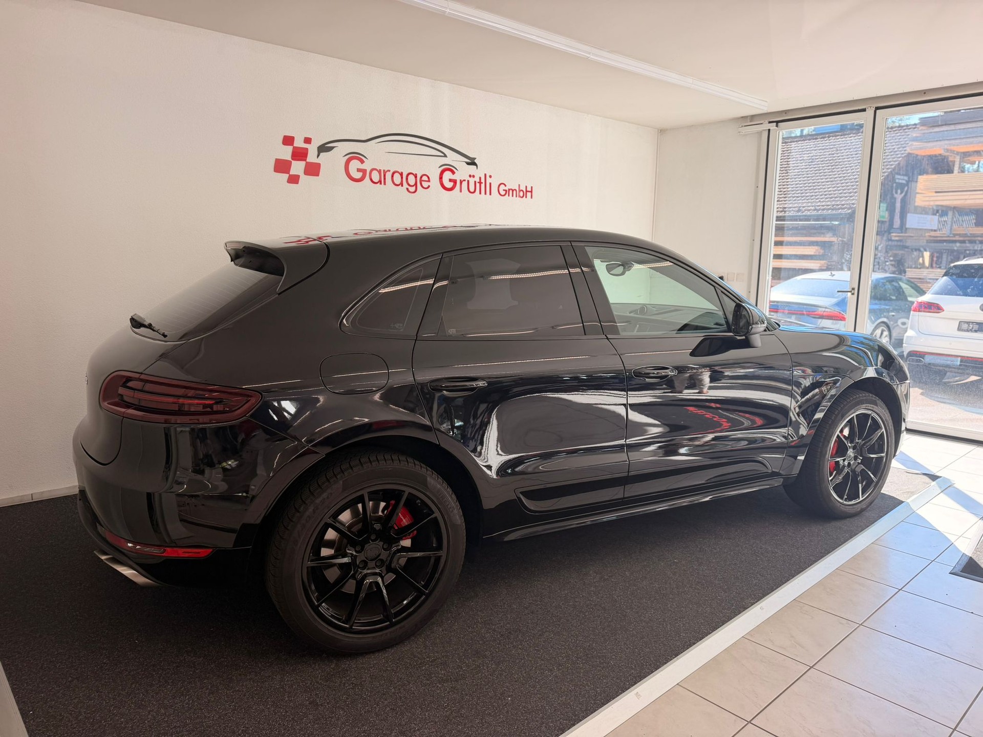 PORSCHE Macan 3.6 V6 Turbo-image-4
