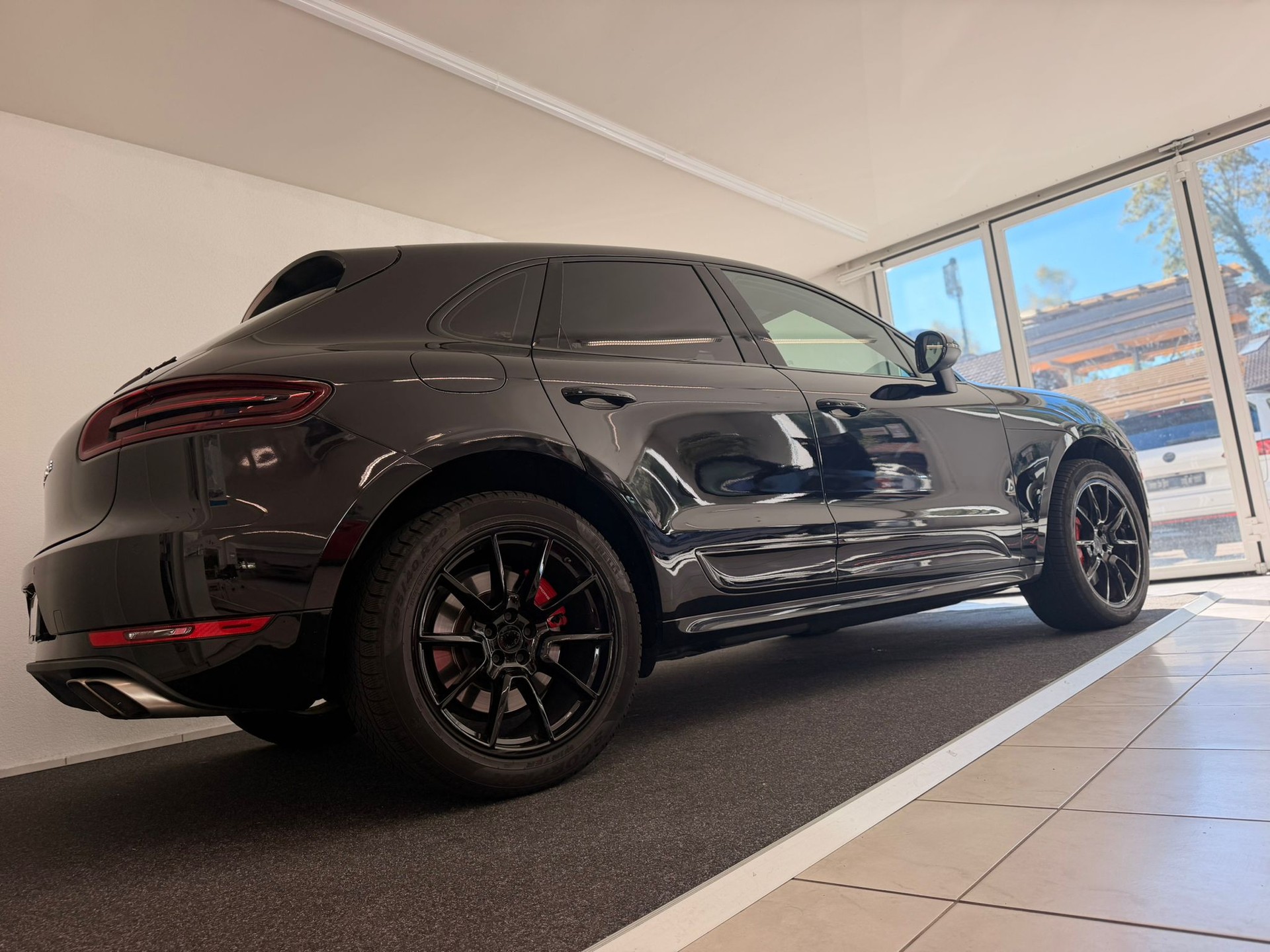 PORSCHE Macan 3.6 V6 Turbo-image-5