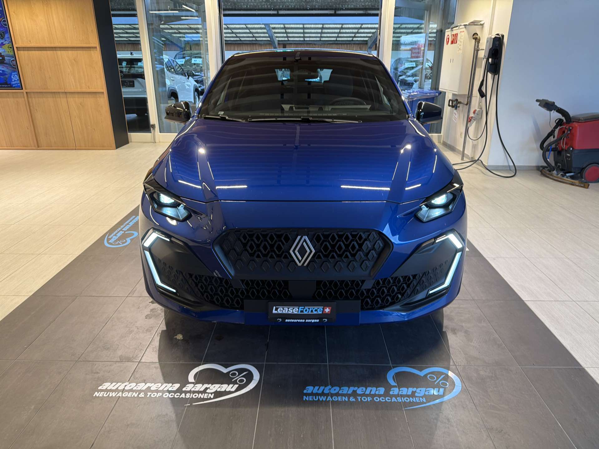 RENAULT Clio 1.2 TCe Evolution NEUES MODELL EDC-Automat-image-10