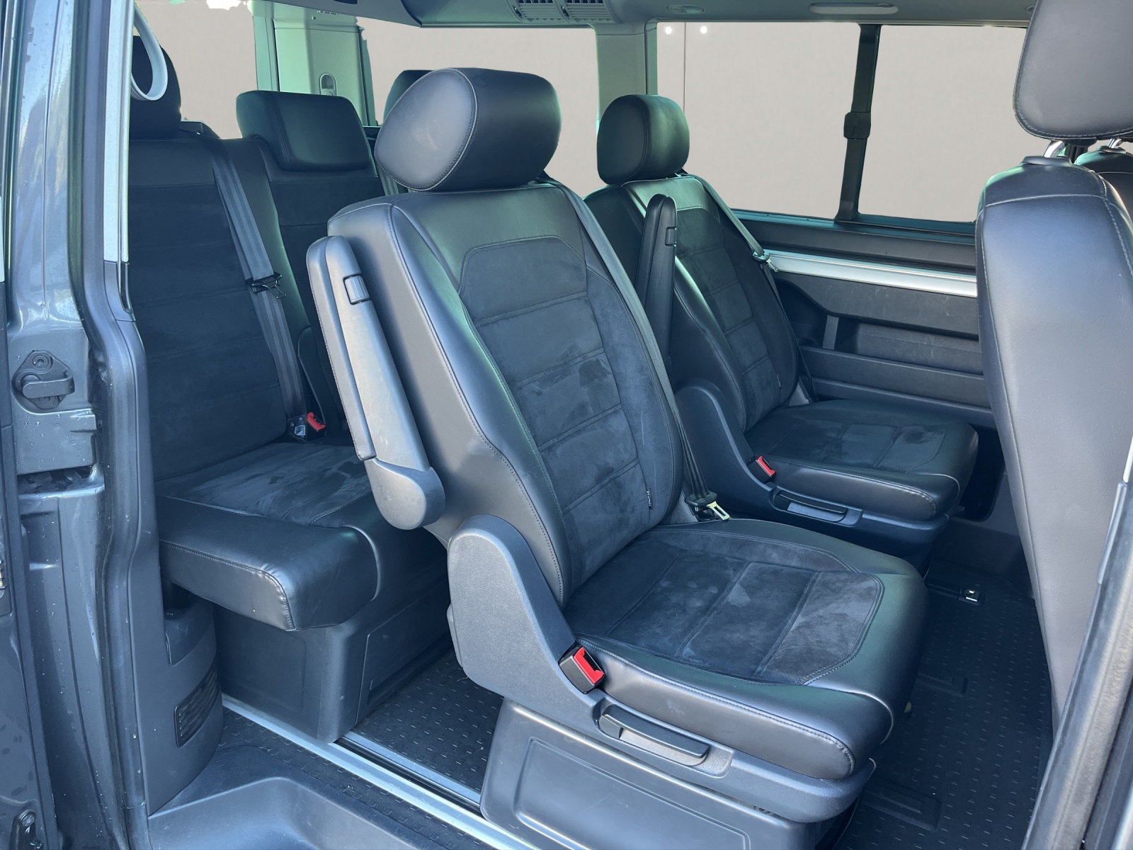 VW T6 California 3000 2.0 TDI 199 Beach Ed. DSG 4m-image-11