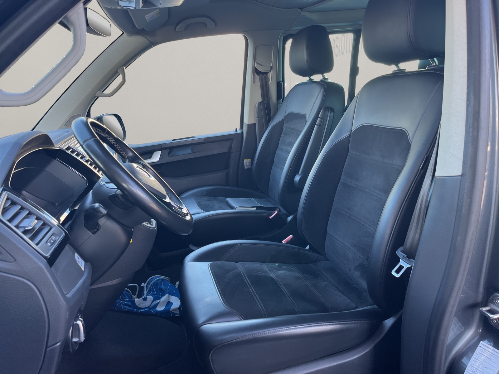 VW T6 California 3000 2.0 TDI 199 Beach Ed. DSG 4m-image-9