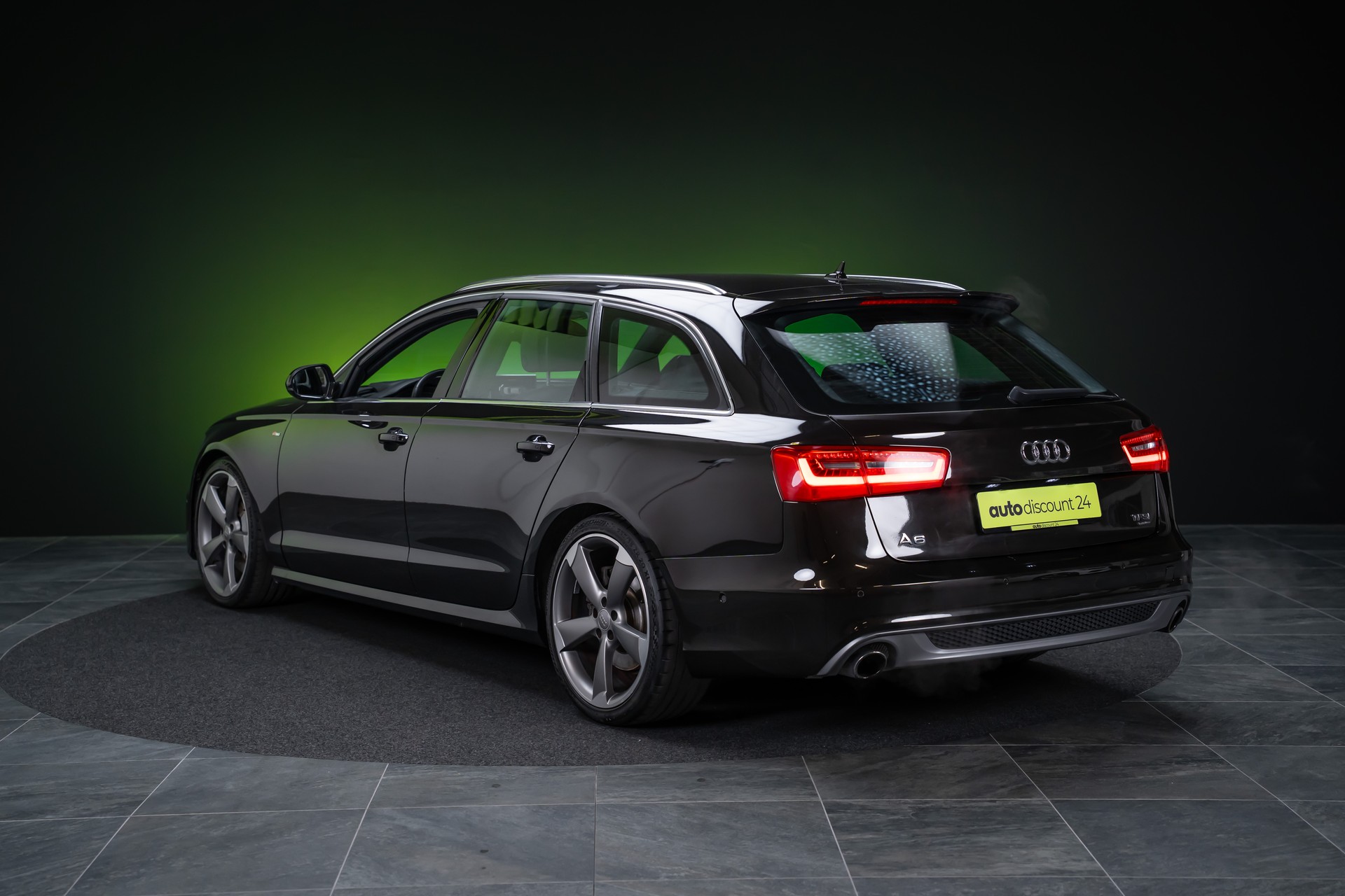 AUDI A6 Avant 3.0 V6 TFSI quattro S-Tr./ S-Line / Bose Soundsystem / el.sitze-image-7