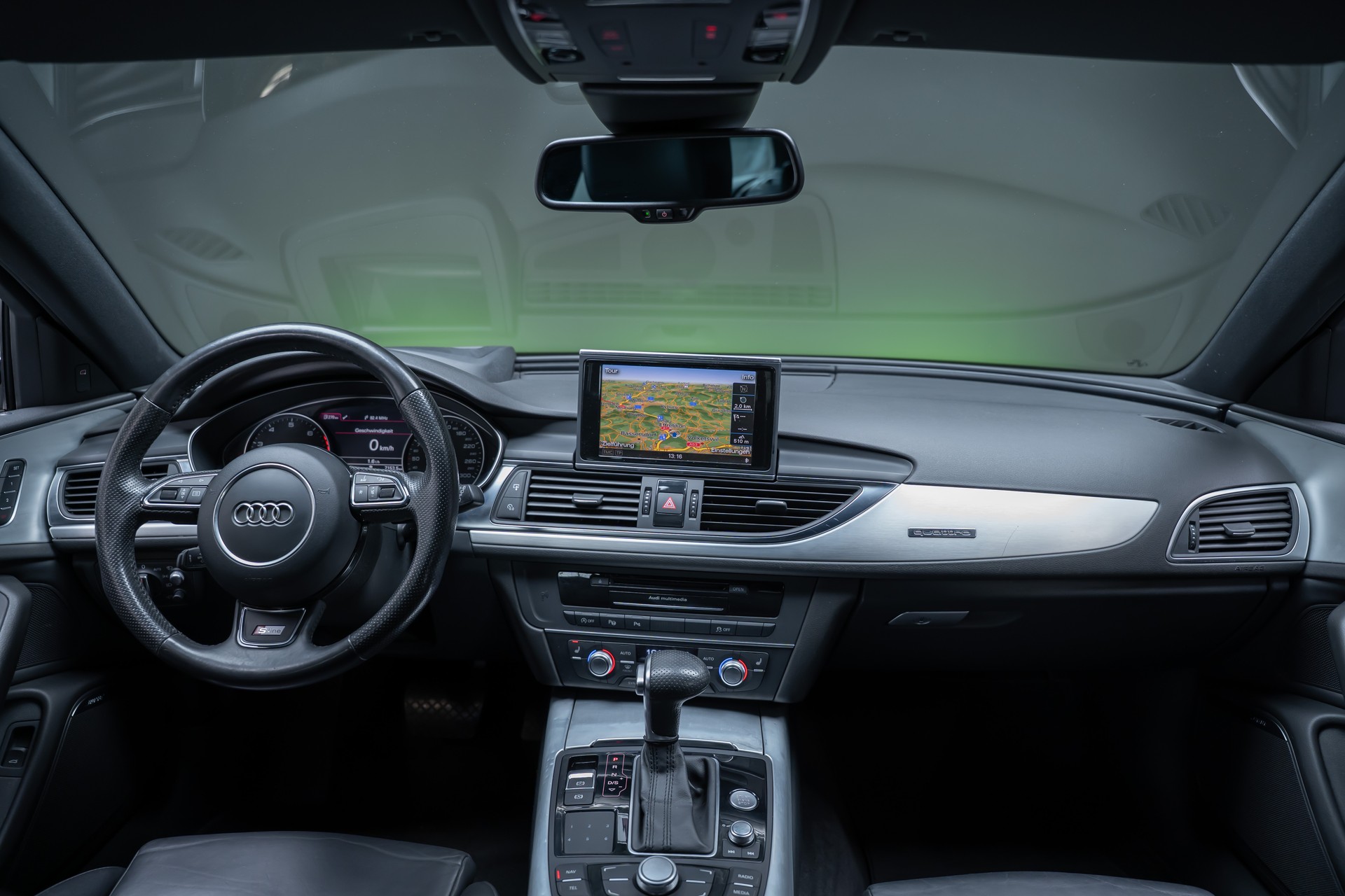 AUDI A6 Avant 3.0 V6 TFSI quattro S-Tr./ S-Line / Bose Soundsystem / el.sitze-image-22