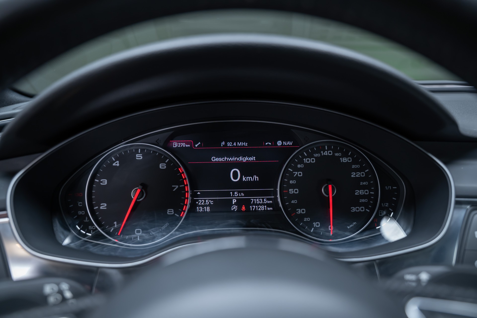 AUDI A6 Avant 3.0 V6 TFSI quattro S-Tr./ S-Line / Bose Soundsystem / el.sitze-image-24