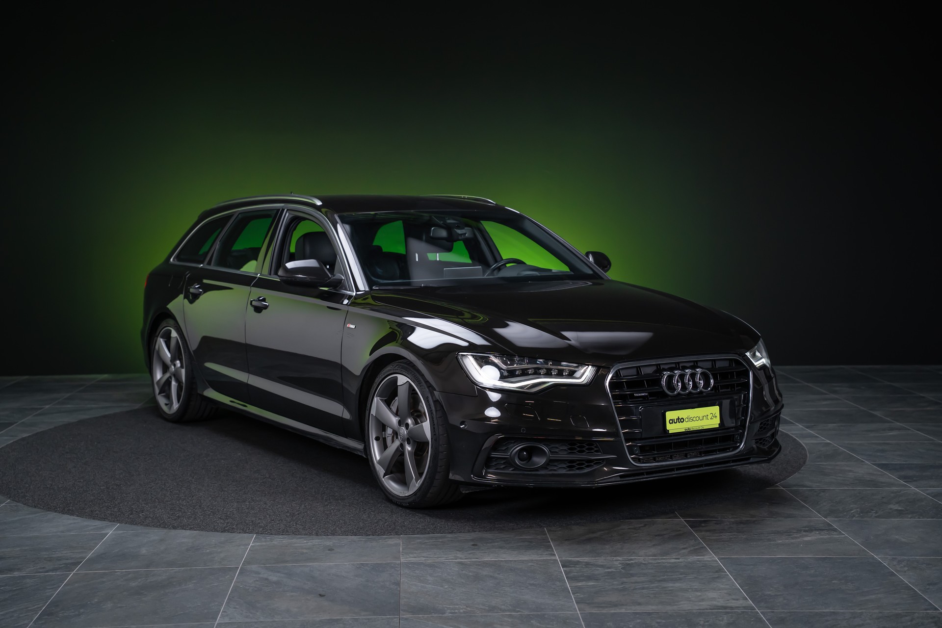 AUDI A6 Avant 3.0 V6 TFSI quattro S-Tr./ S-Line / Bose Soundsystem / el.sitze-showroom-element-2