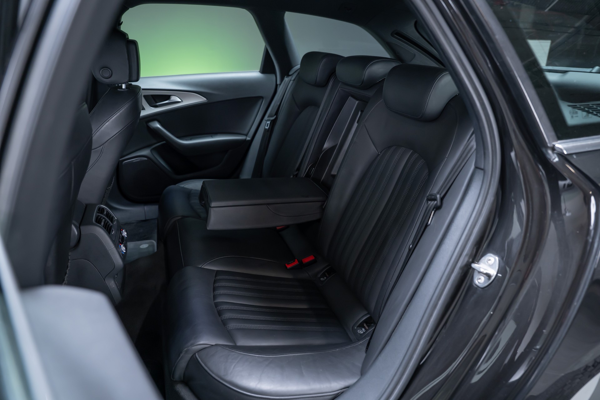AUDI A6 Avant 3.0 V6 TFSI quattro S-Tr./ S-Line / Bose Soundsystem / el.sitze-image-15
