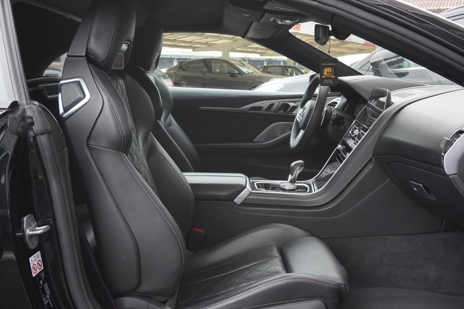 BMW M8 xDrive M Competition Steptronic-image-14