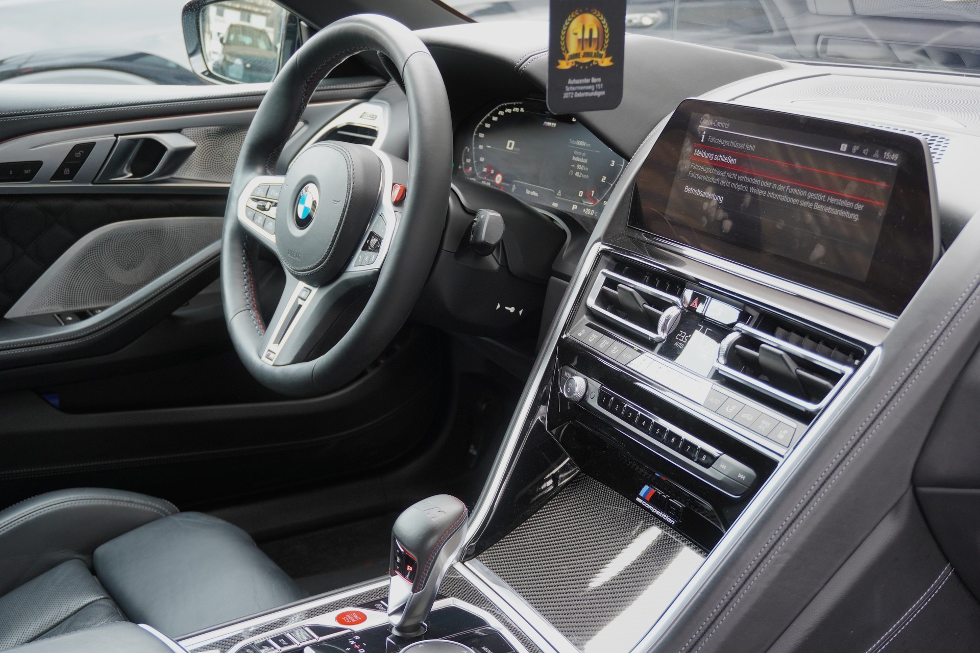 BMW M8 xDrive M Competition Steptronic-image-11
