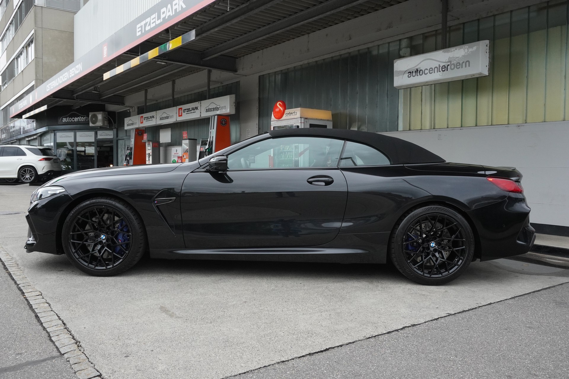 BMW M8 xDrive M Competition Steptronic-image-7