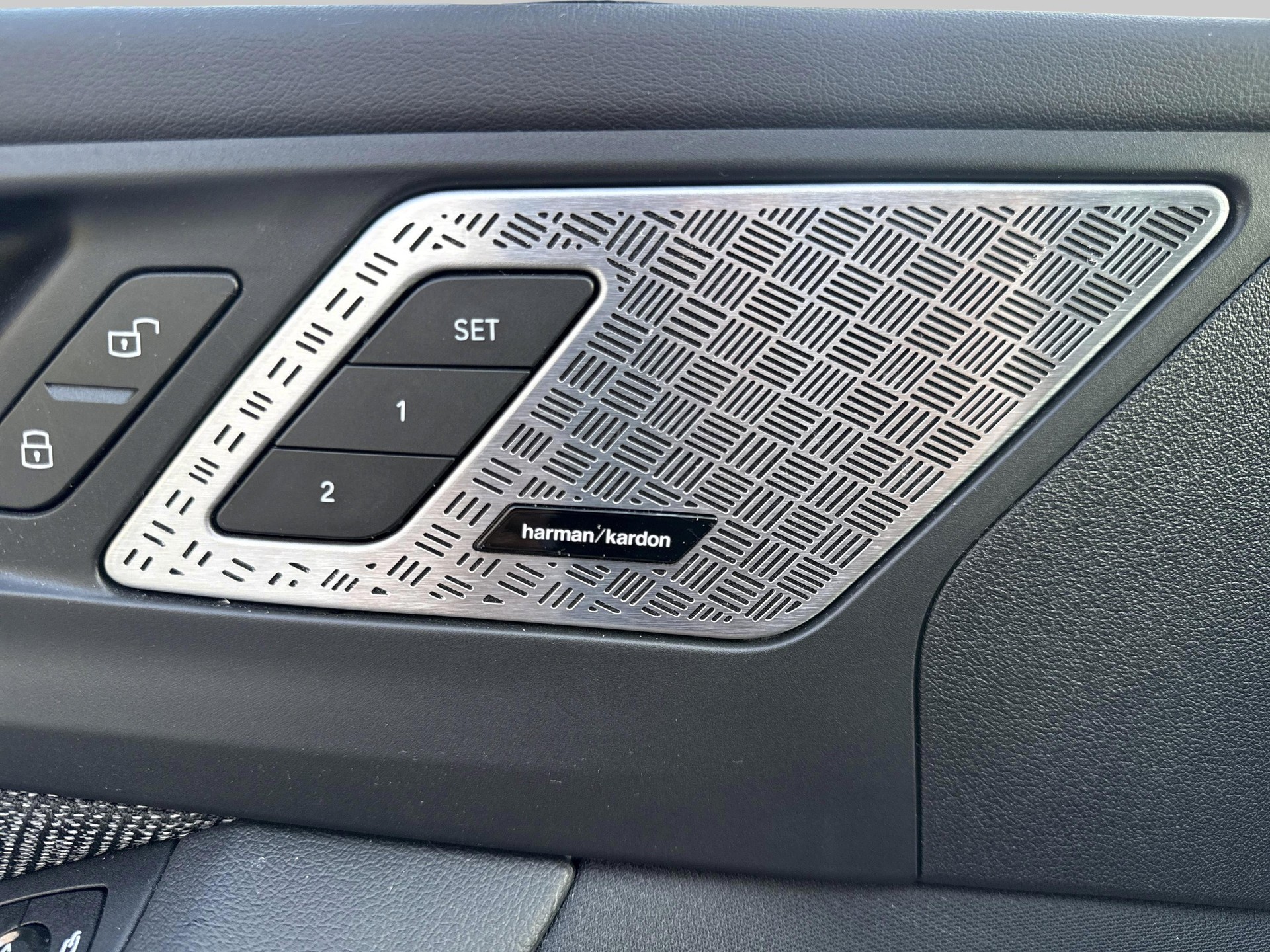 BMW 218d Active Tourer-image-19