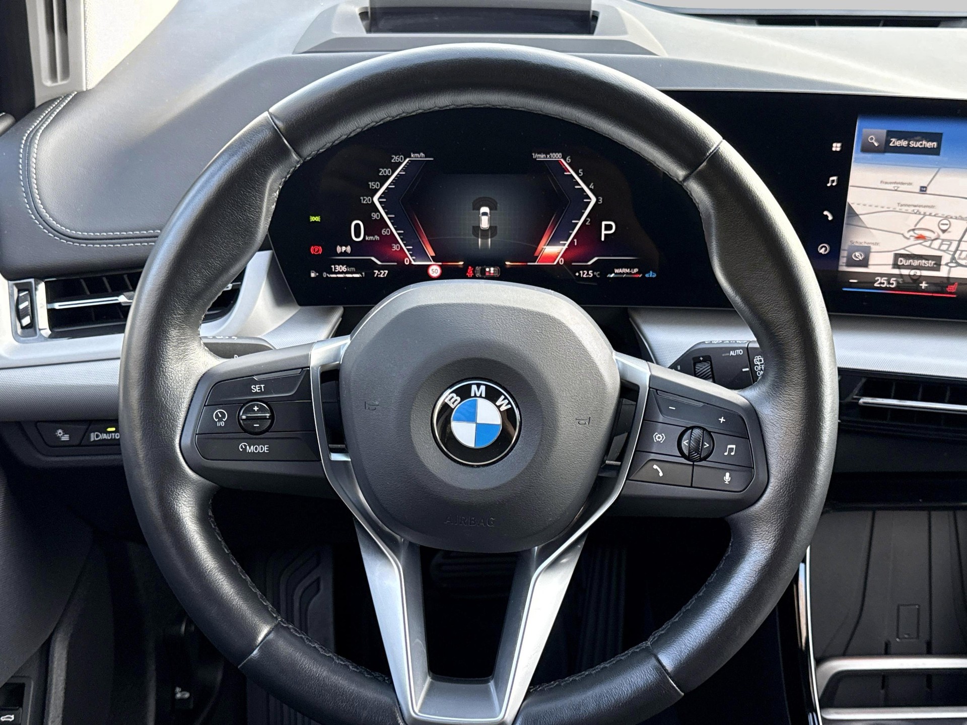 BMW 218d Active Tourer-image-15