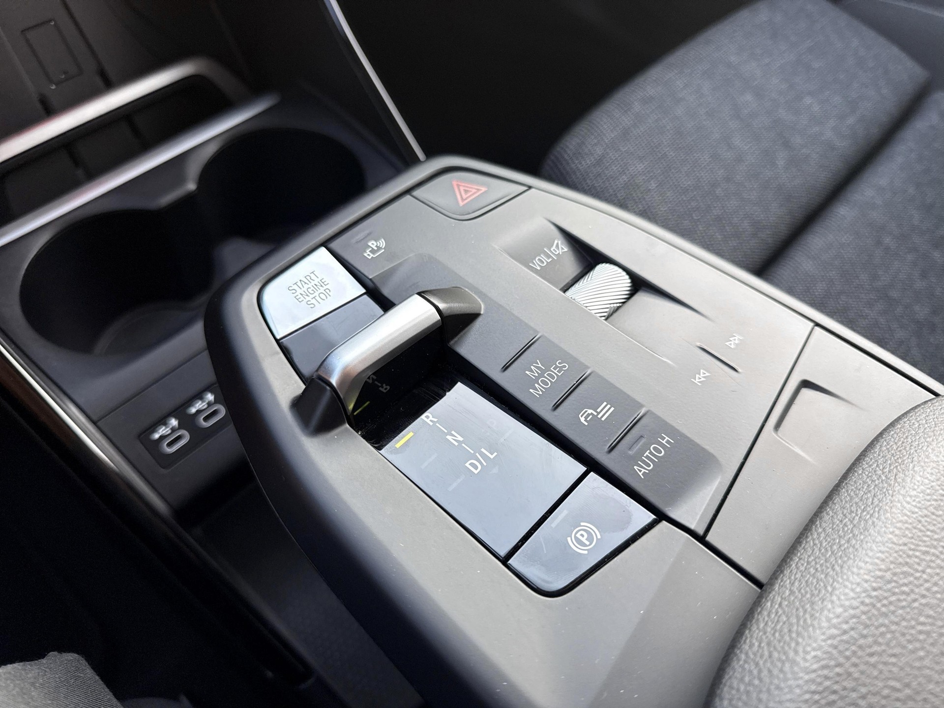 BMW 218d Active Tourer-image-10