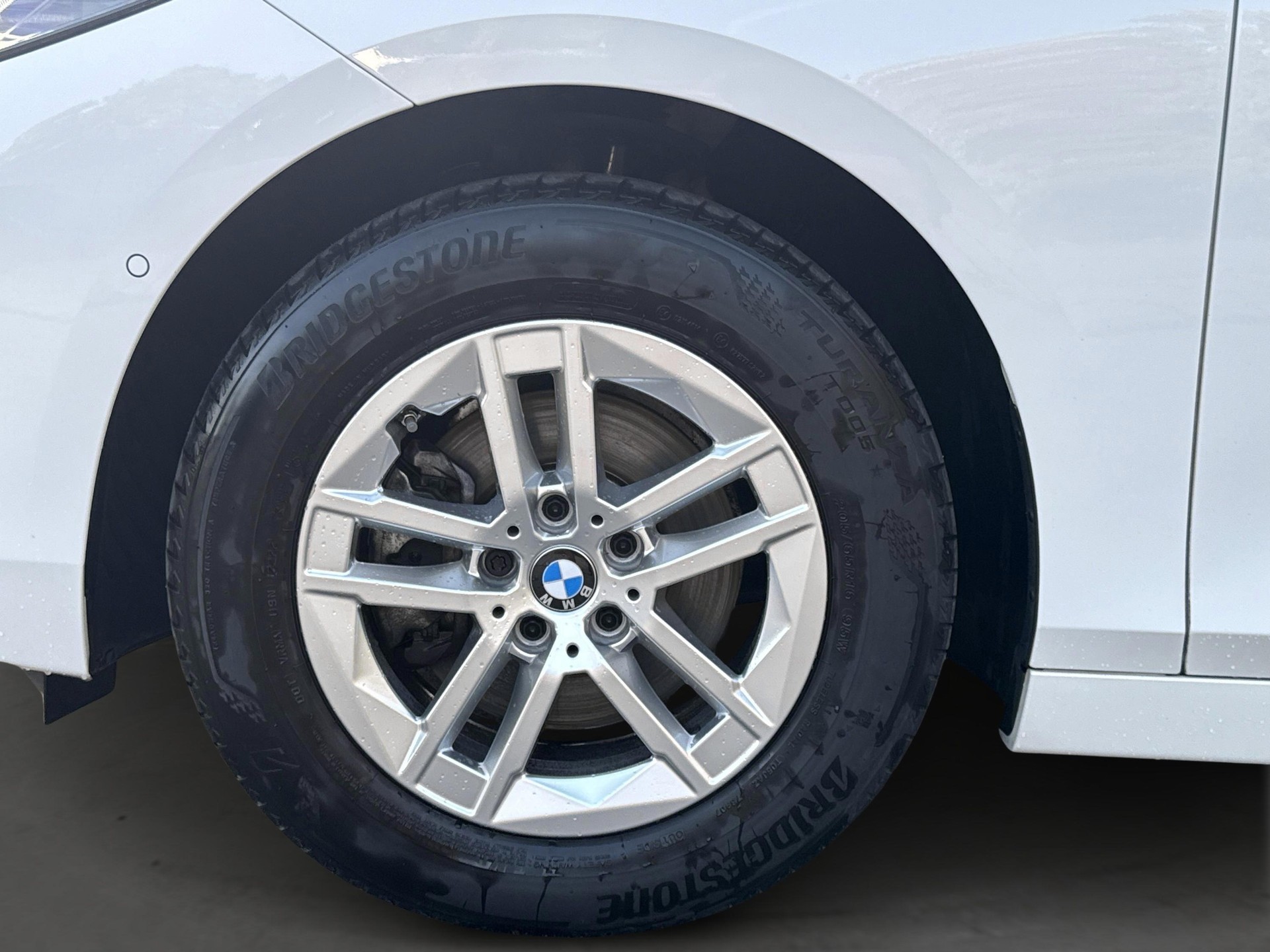 BMW 218d Active Tourer-image-6