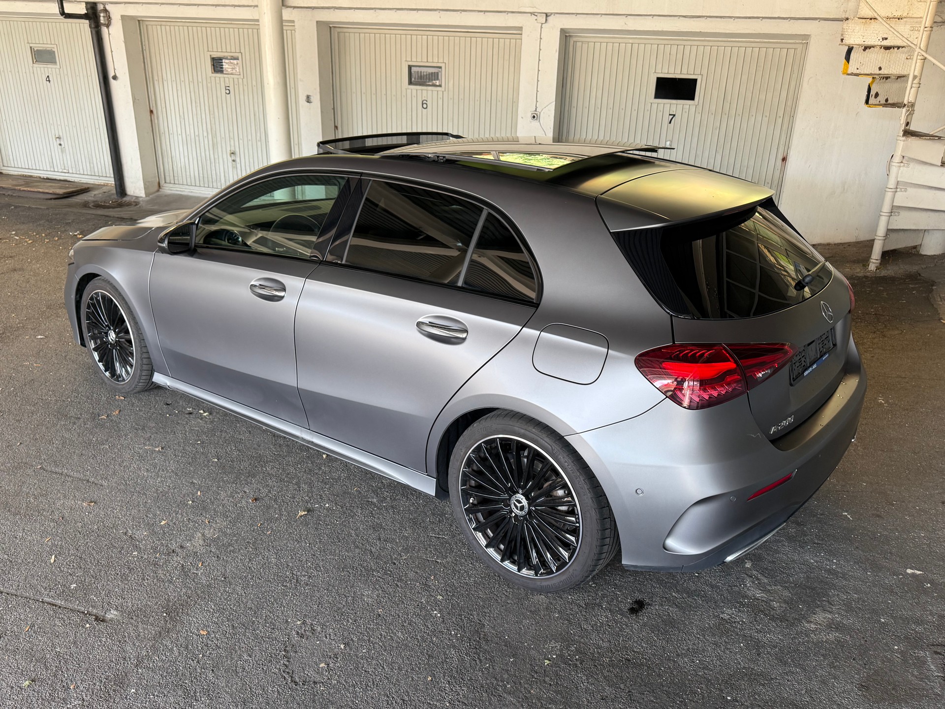 MERCEDES-BENZ A 200 Night Star 7G-DCT Amgline-image-5