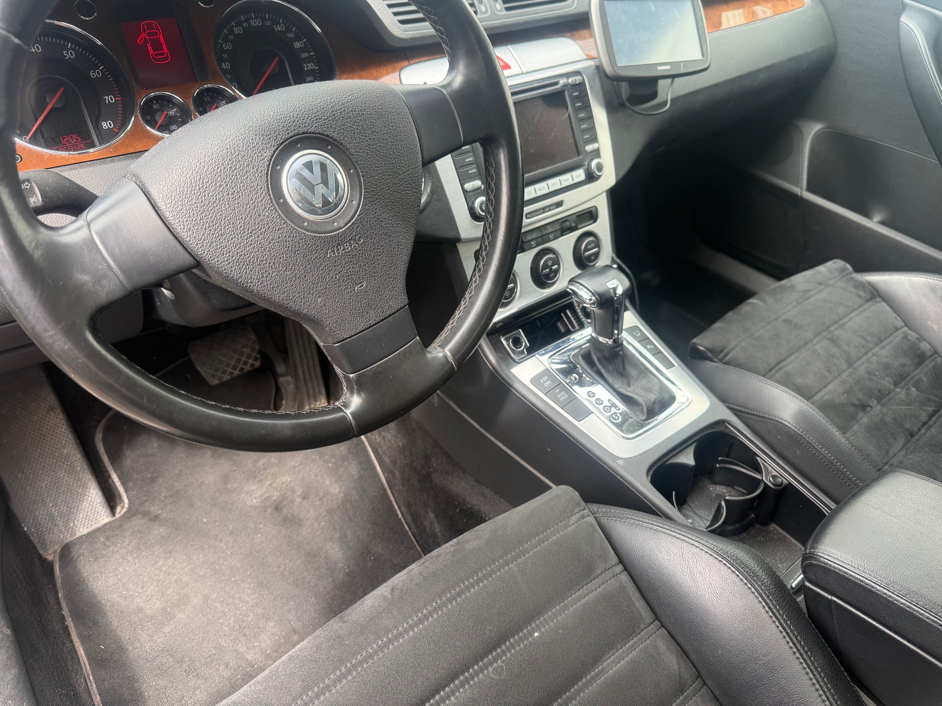 VW Passat Variant 3.2 V6 FSI Highline 4Motion-image-10