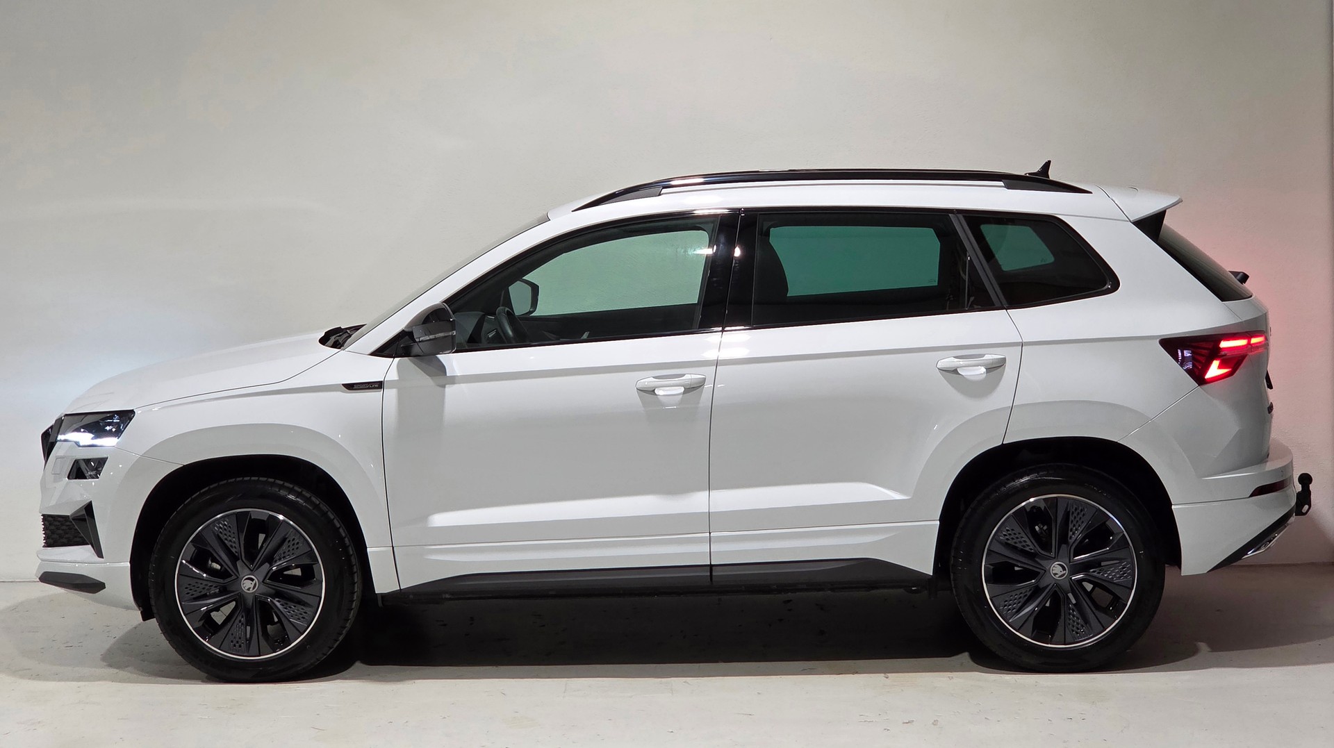 SKODA Karoq 1.5 TSI SportLine DSG-image-1