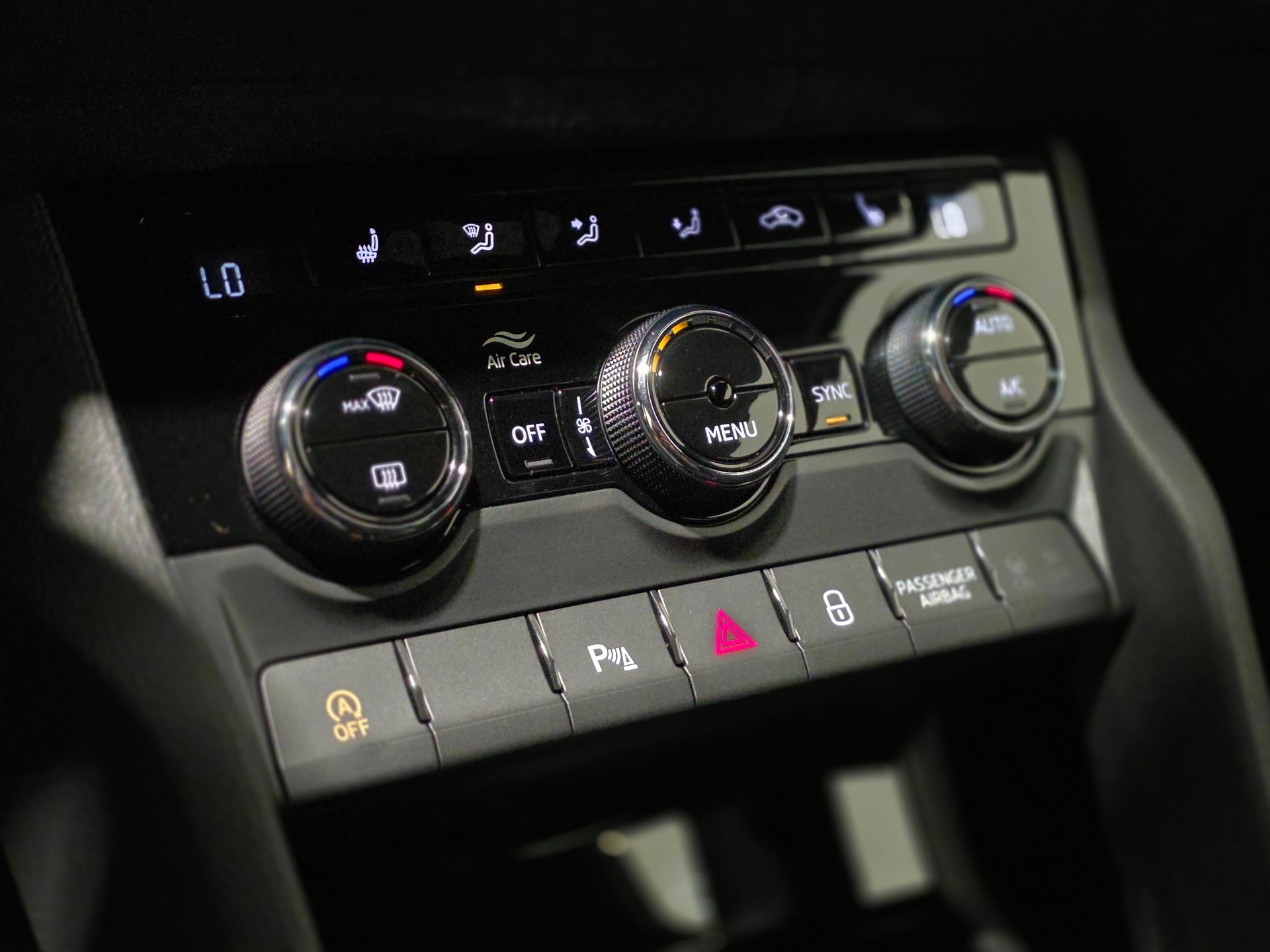 SKODA Karoq 1.5 TSI SportLine DSG-image-11