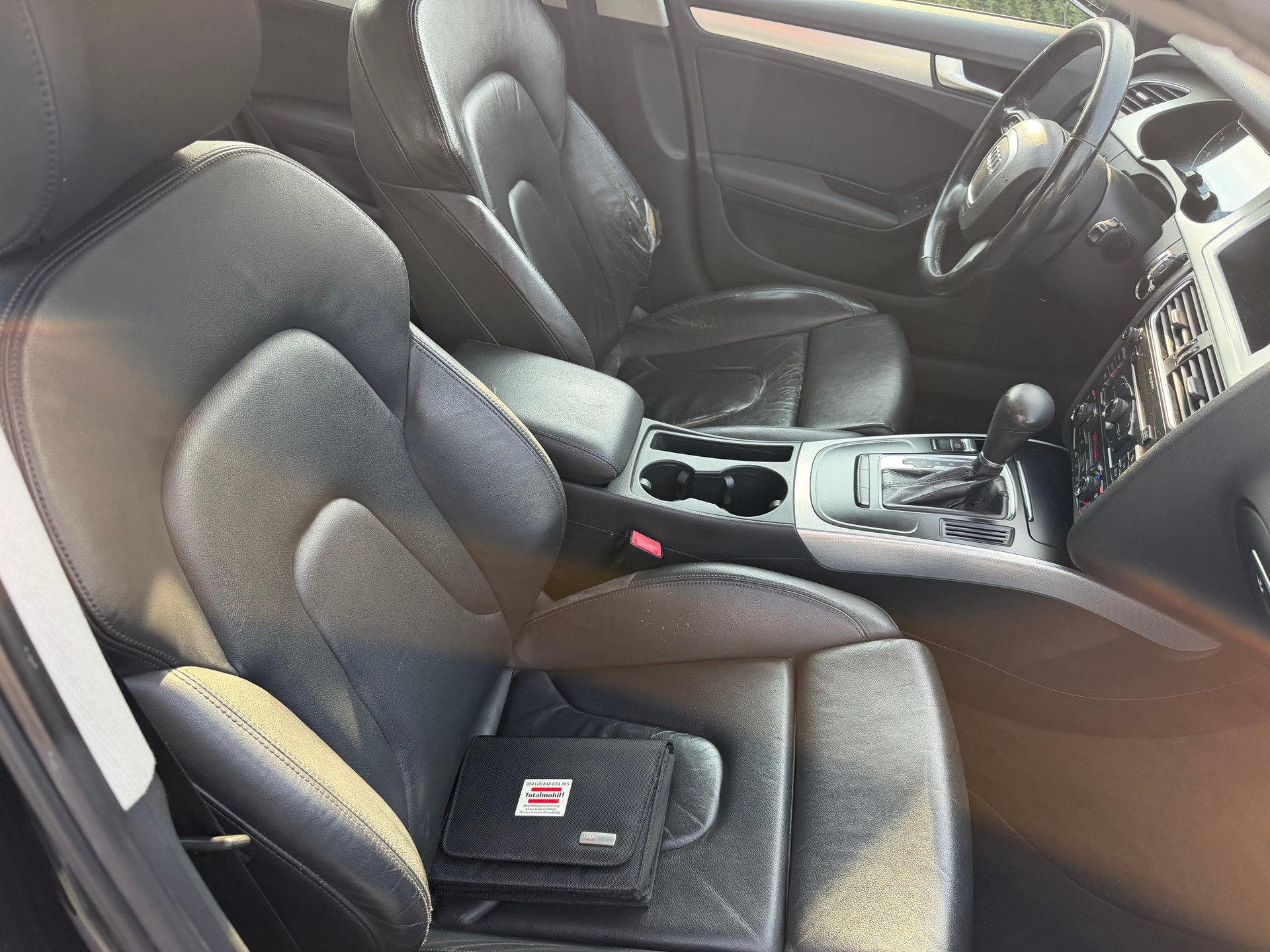 AUDI A4 Avant 2.0 TFSI multitronic-image-5