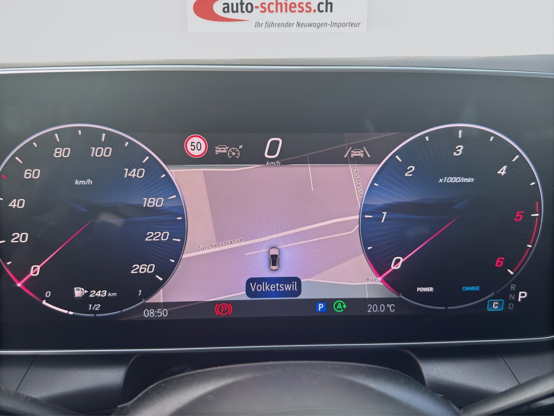 MERCEDES-BENZ GLC 300 d 4Matic AMG Line Night 9G-Tronic-image-10