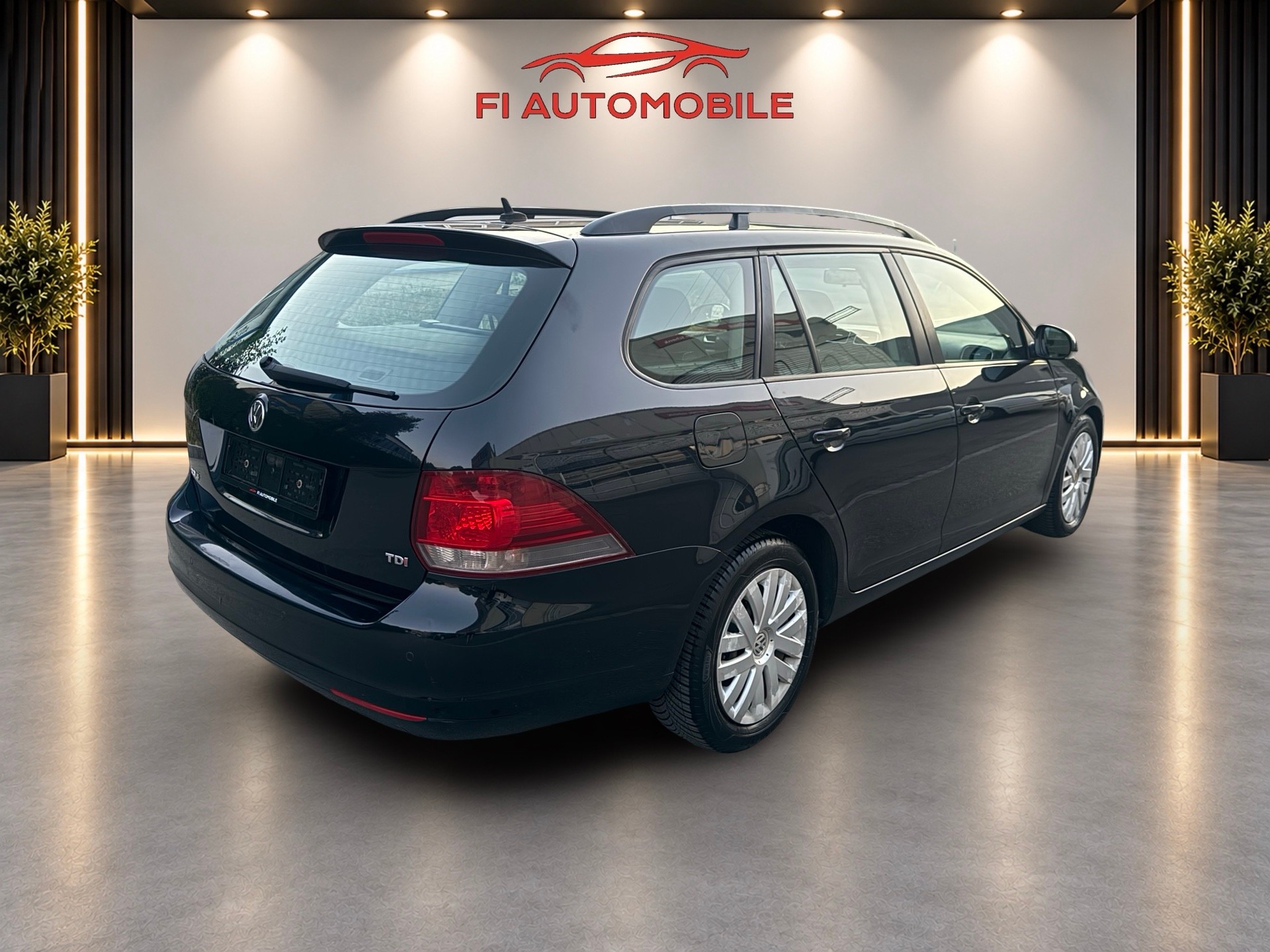VW Golf Variant 1.6 TDI Trendline DSG-image-3
