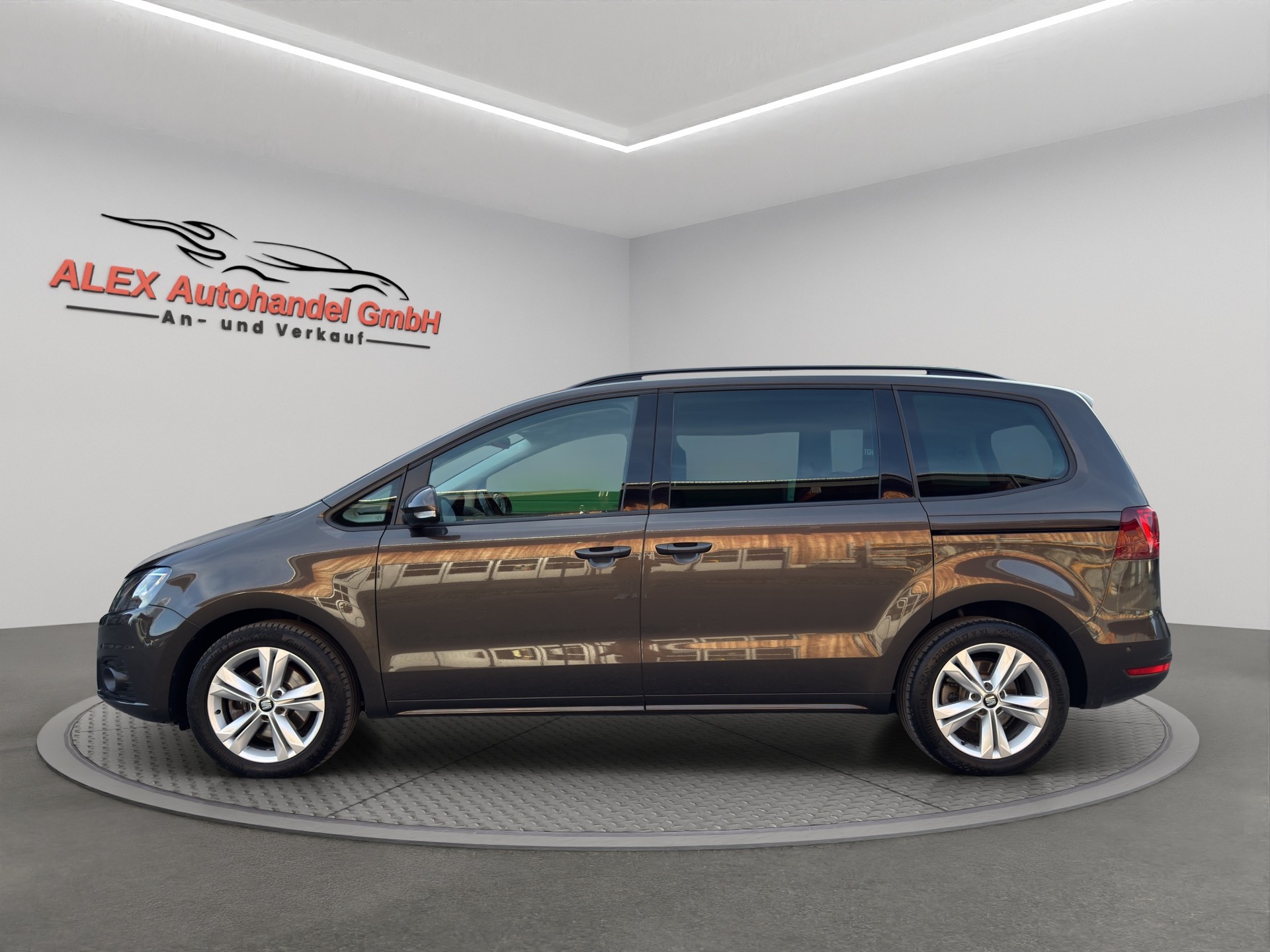 SEAT Alhambra 2.0 TDI Style Advanced 4Drive *7-Plätze* (Finanzierung möglich)-image-2
