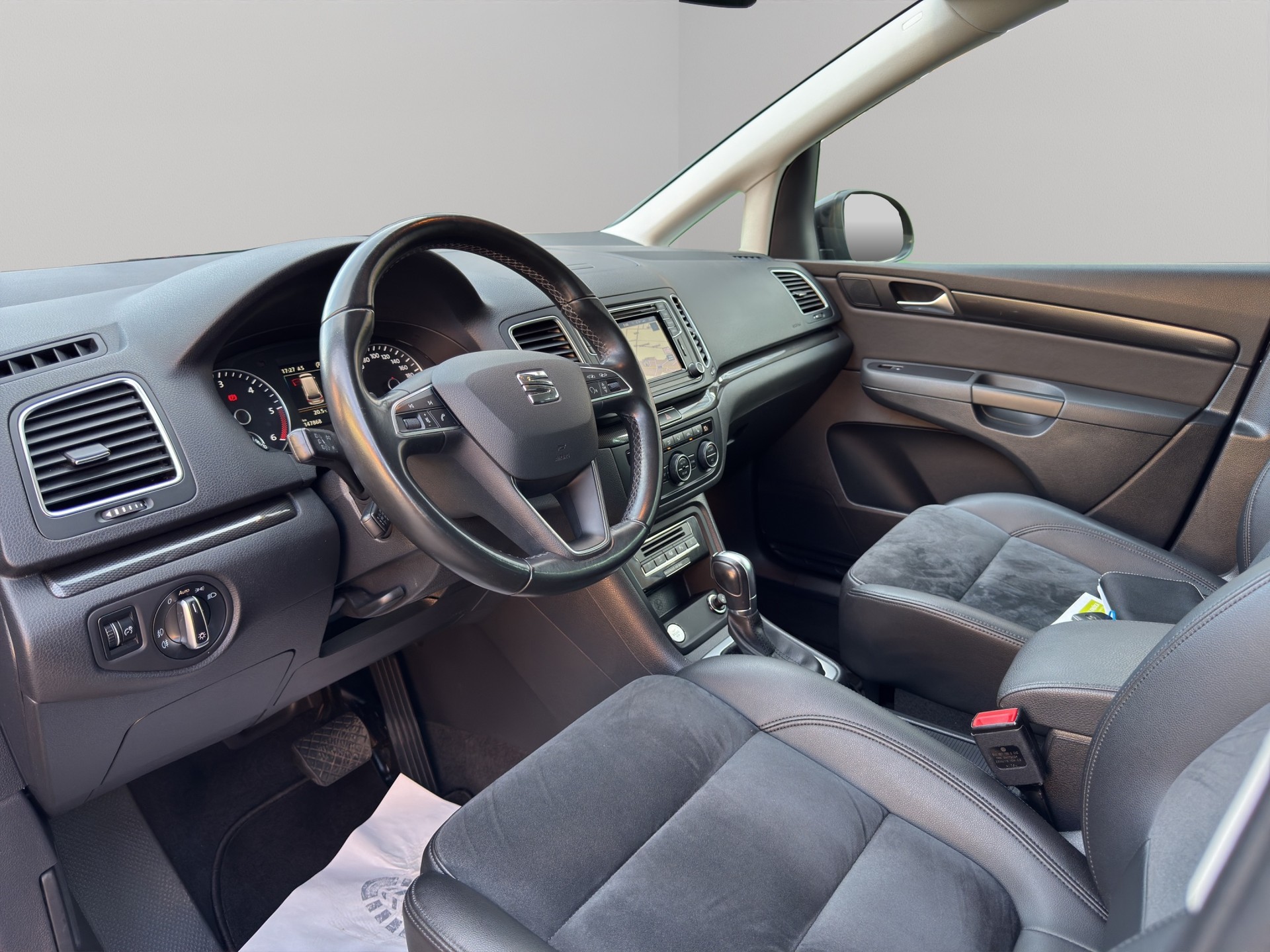SEAT Alhambra 2.0 TDI Style Advanced 4Drive *7-Plätze* (Finanzierung möglich)-image-9
