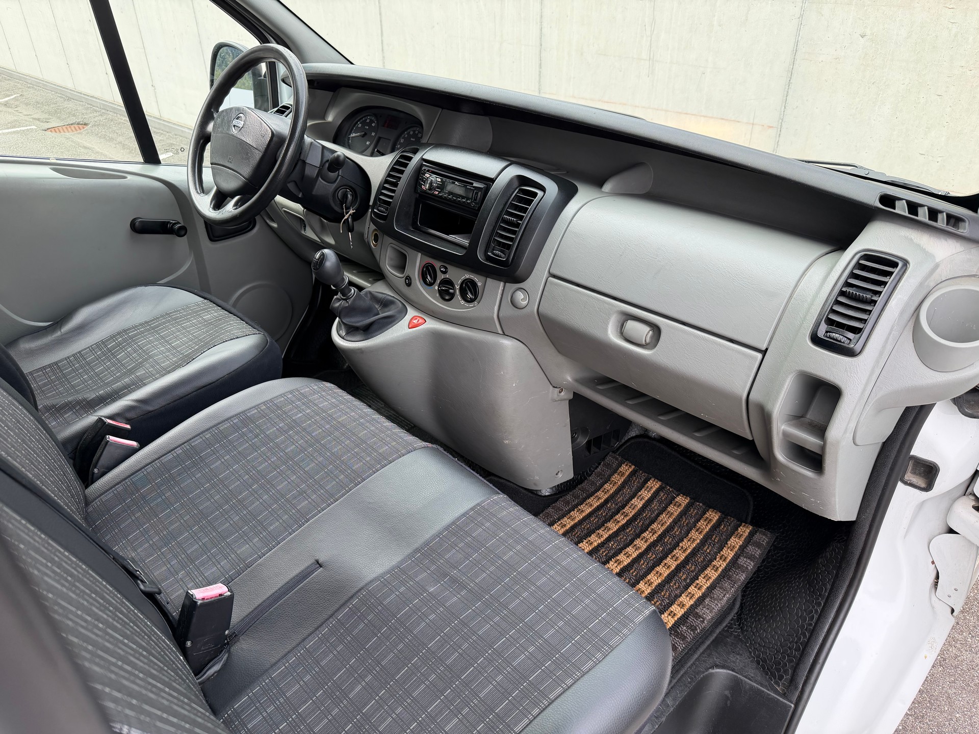 NISSAN Primastar 2.0dCi 115 Comfort 2.9t-image-17